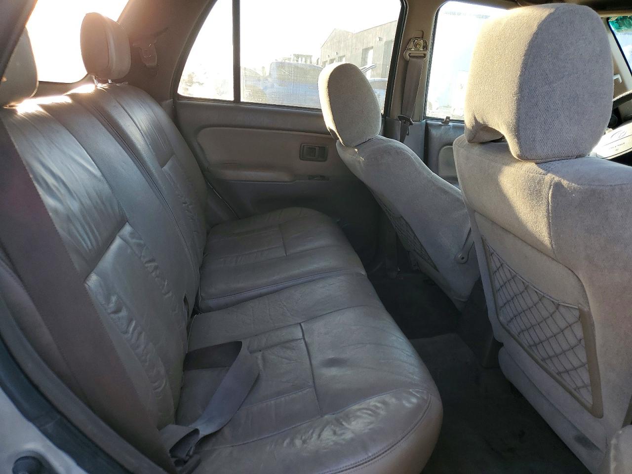 1997 TOYOTA 4RUNNER SR5 photo 11