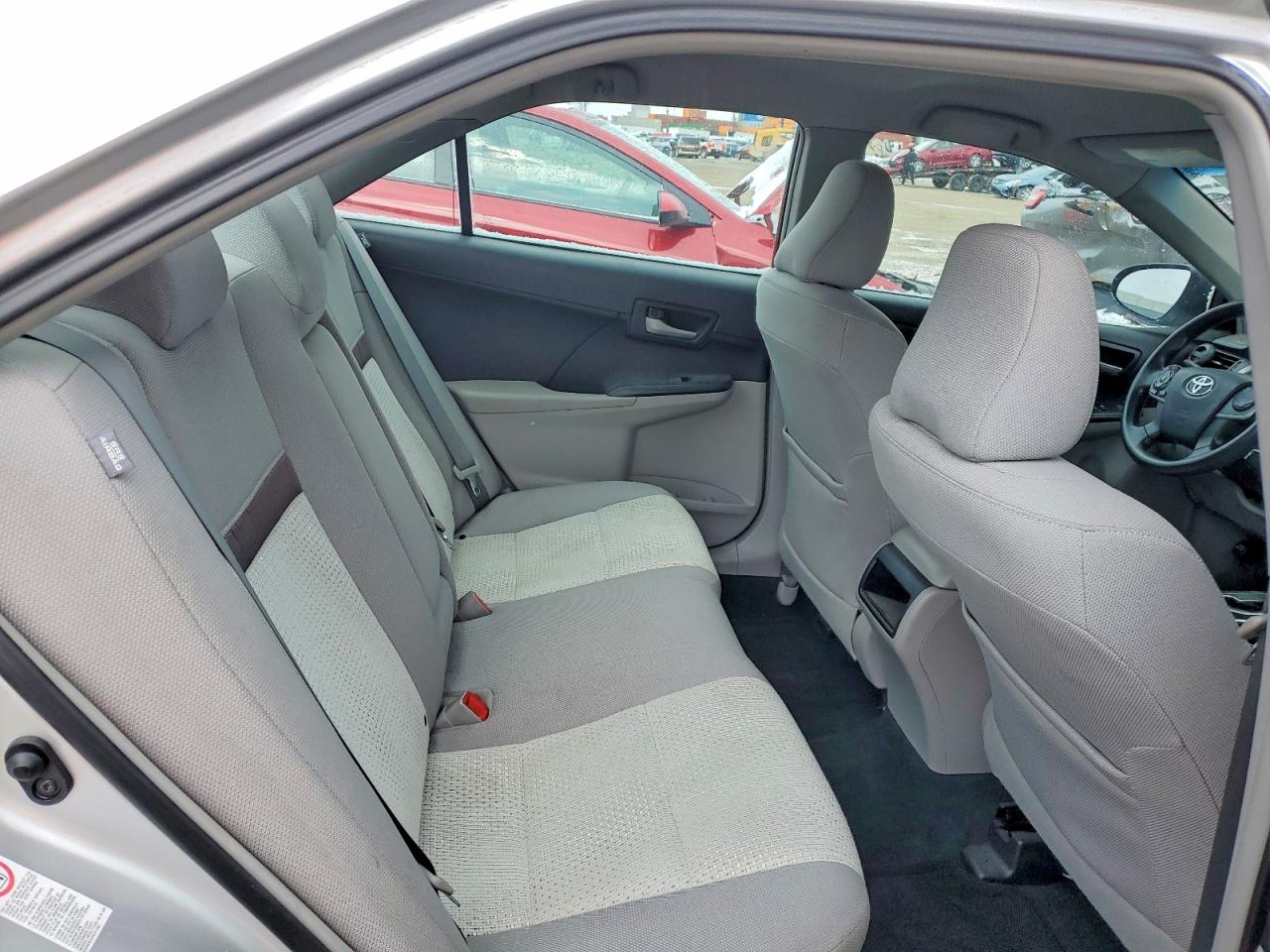 2013 TOYOTA CAMRY LE photo 10