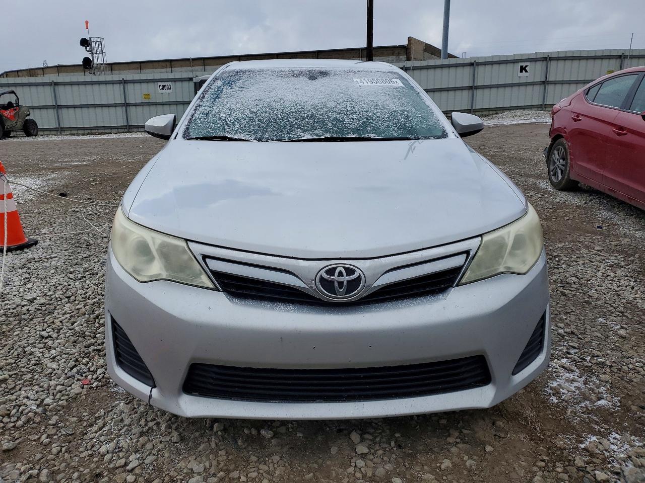 2013 TOYOTA CAMRY LE photo 5