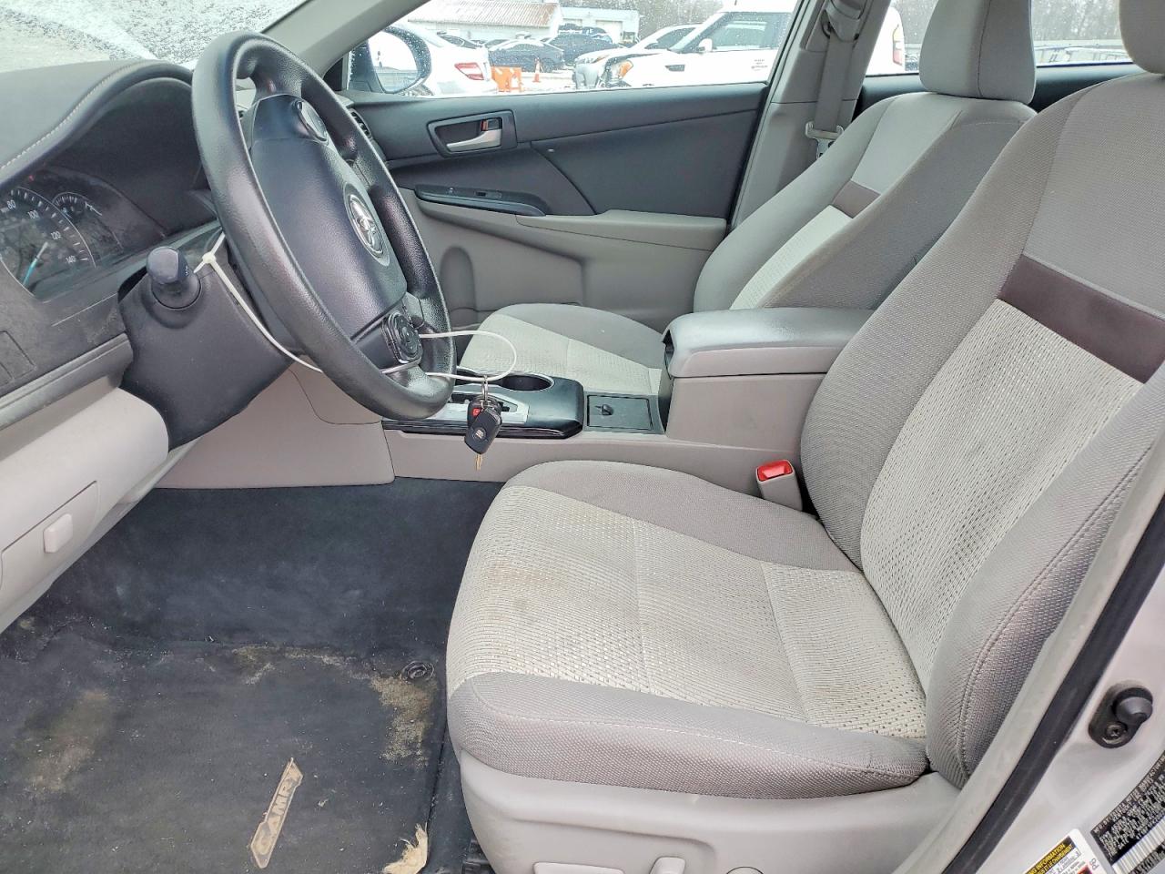2013 TOYOTA CAMRY LE photo 7