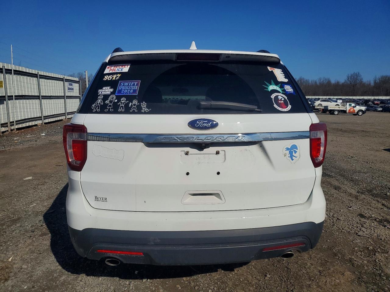 2016 FORD EXPLORER photo 11