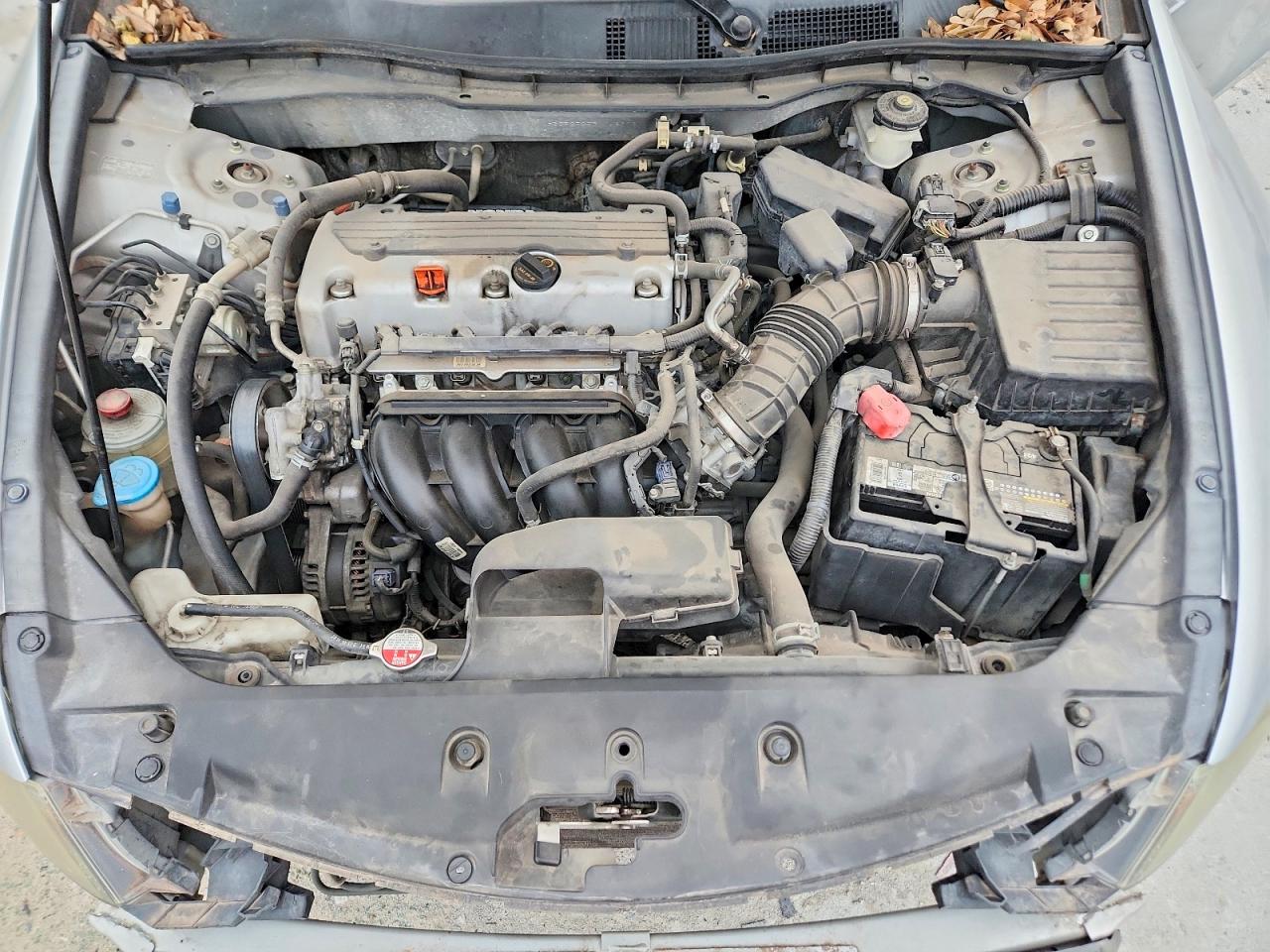 2011 HONDA ACCORD LX photo 21