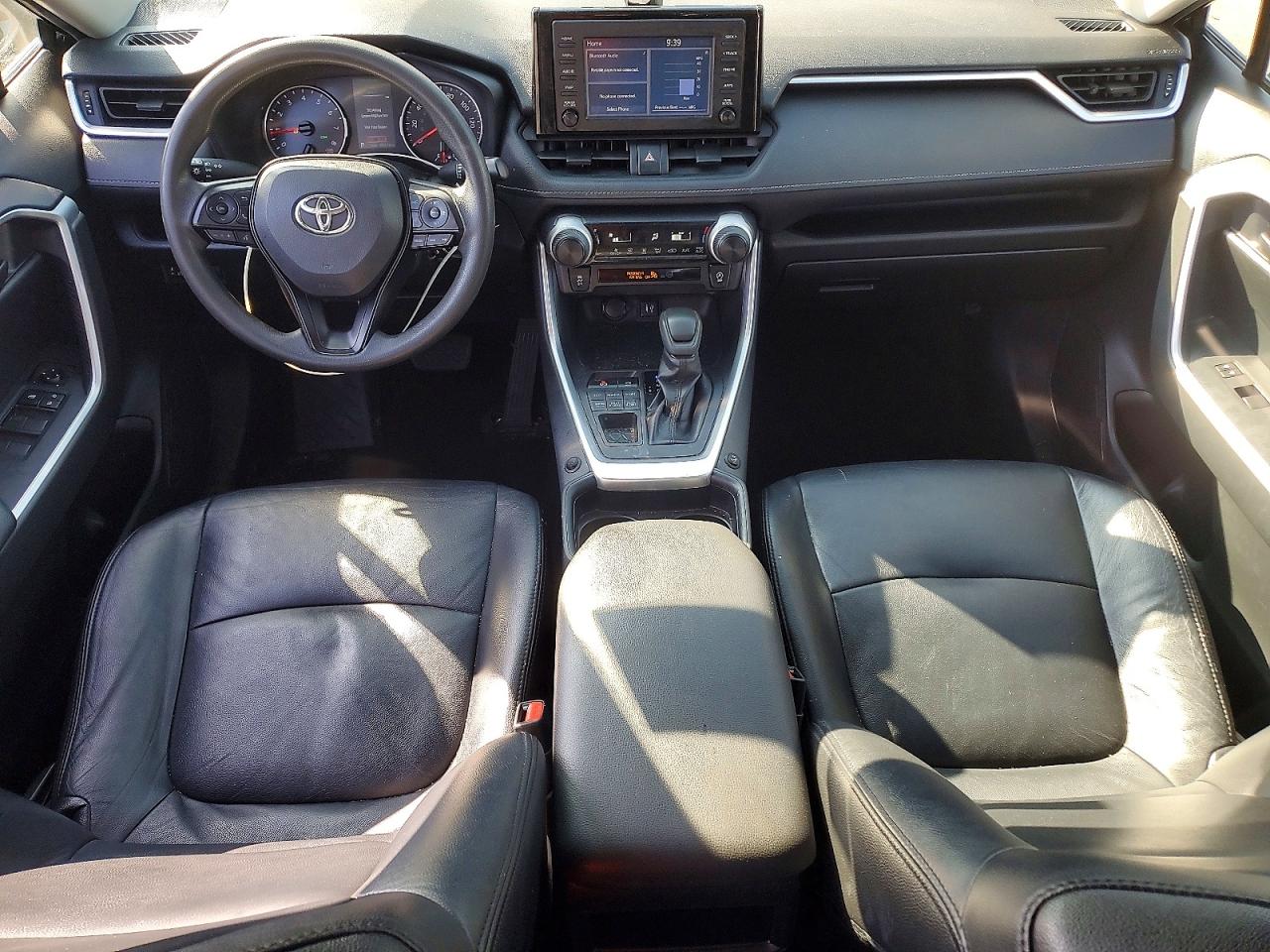 2019 TOYOTA RAV4 LE photo 15