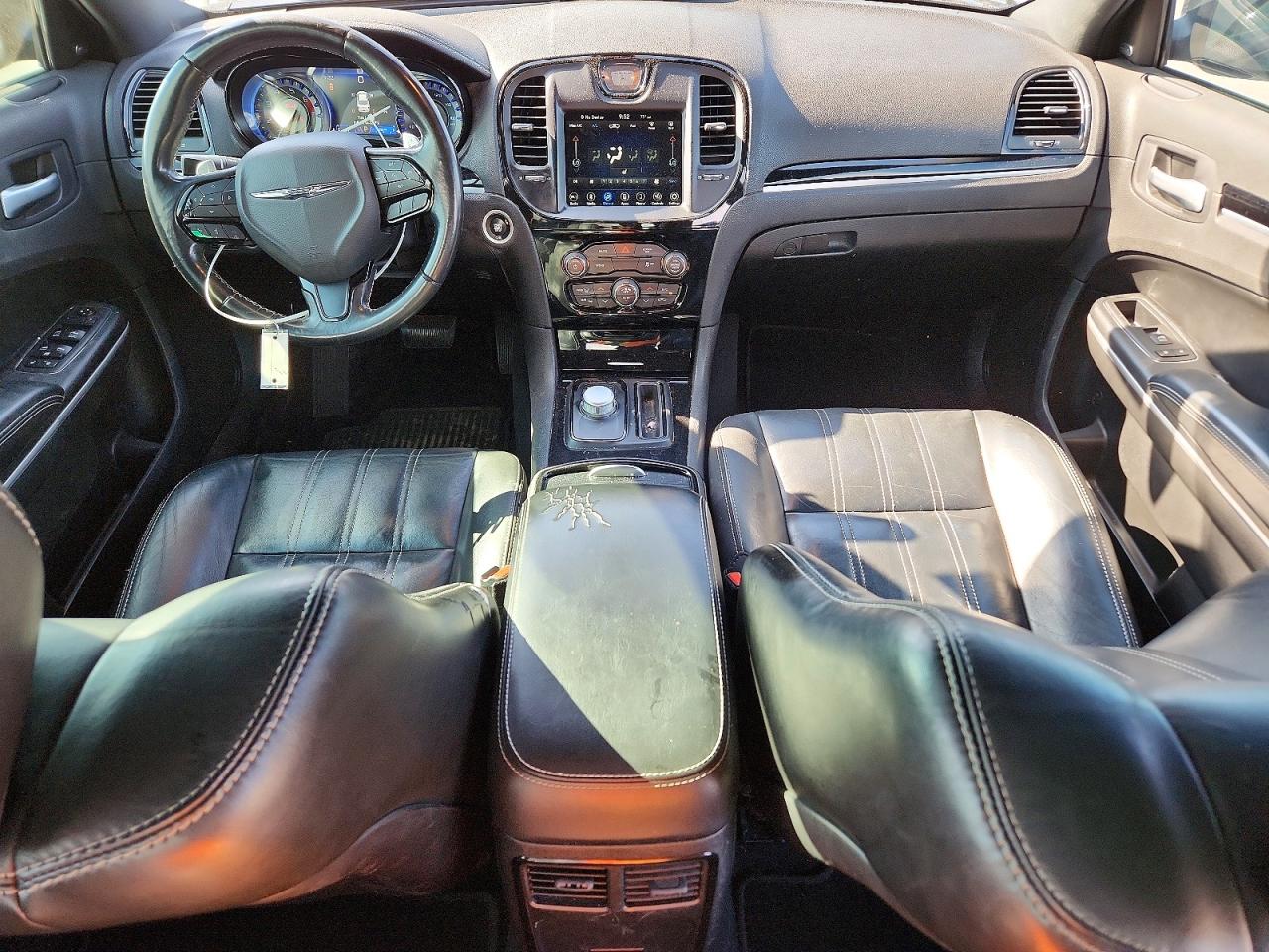 2019 CHRYSLER 300 S photo 22