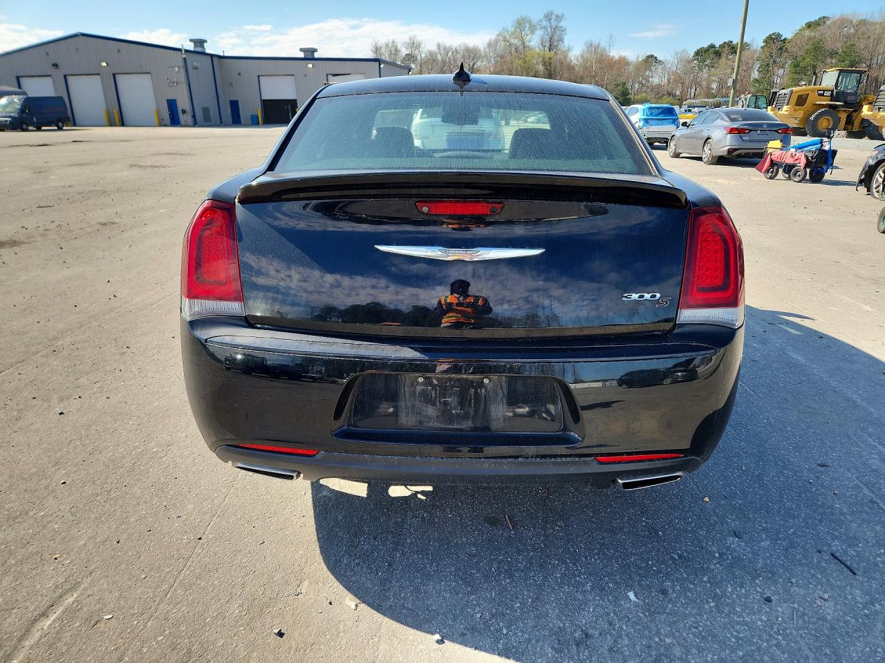 2019 CHRYSLER 300 S photo 16