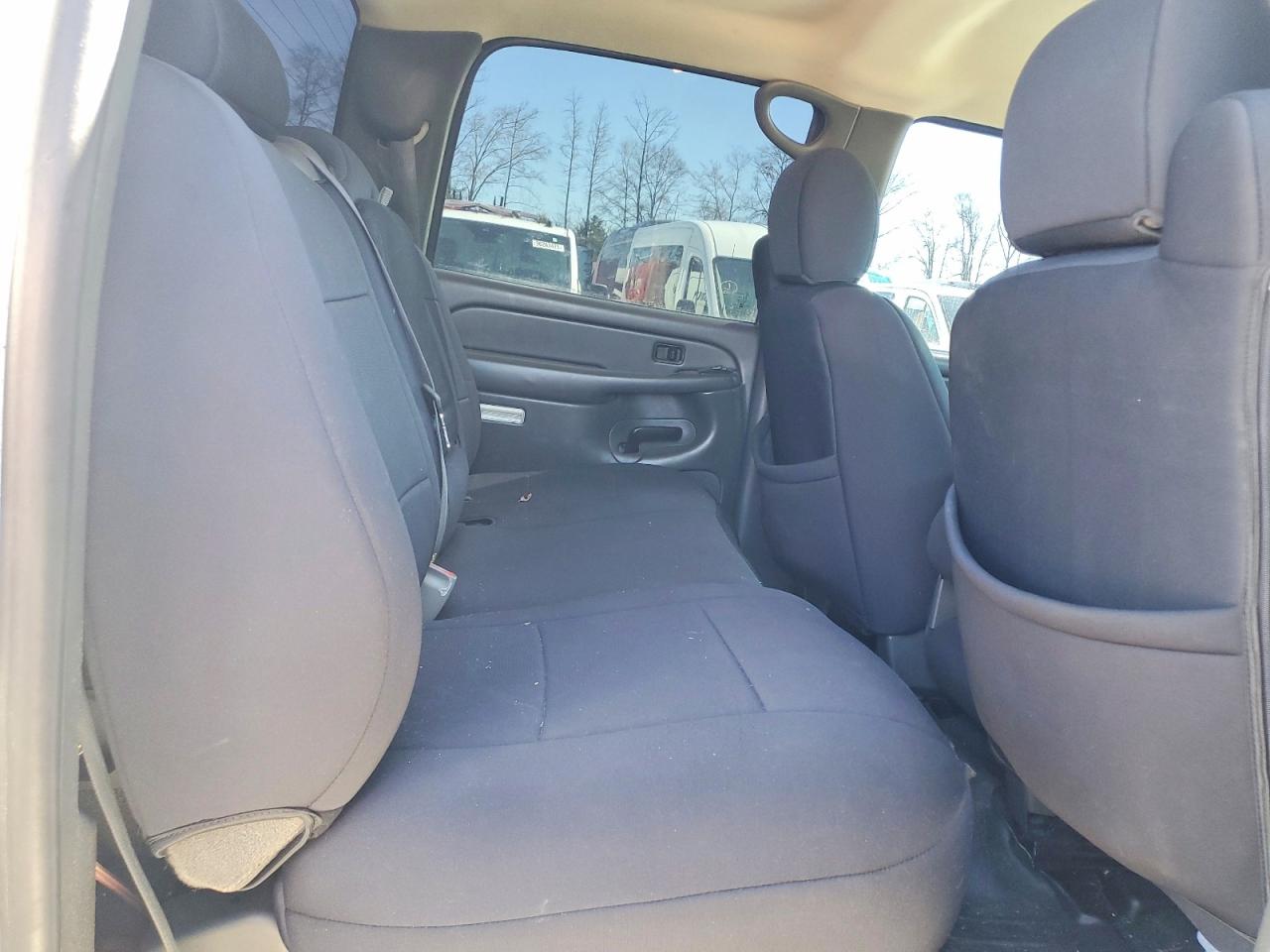 2004 CHEVROLET SILVERADO K2500 photo 10