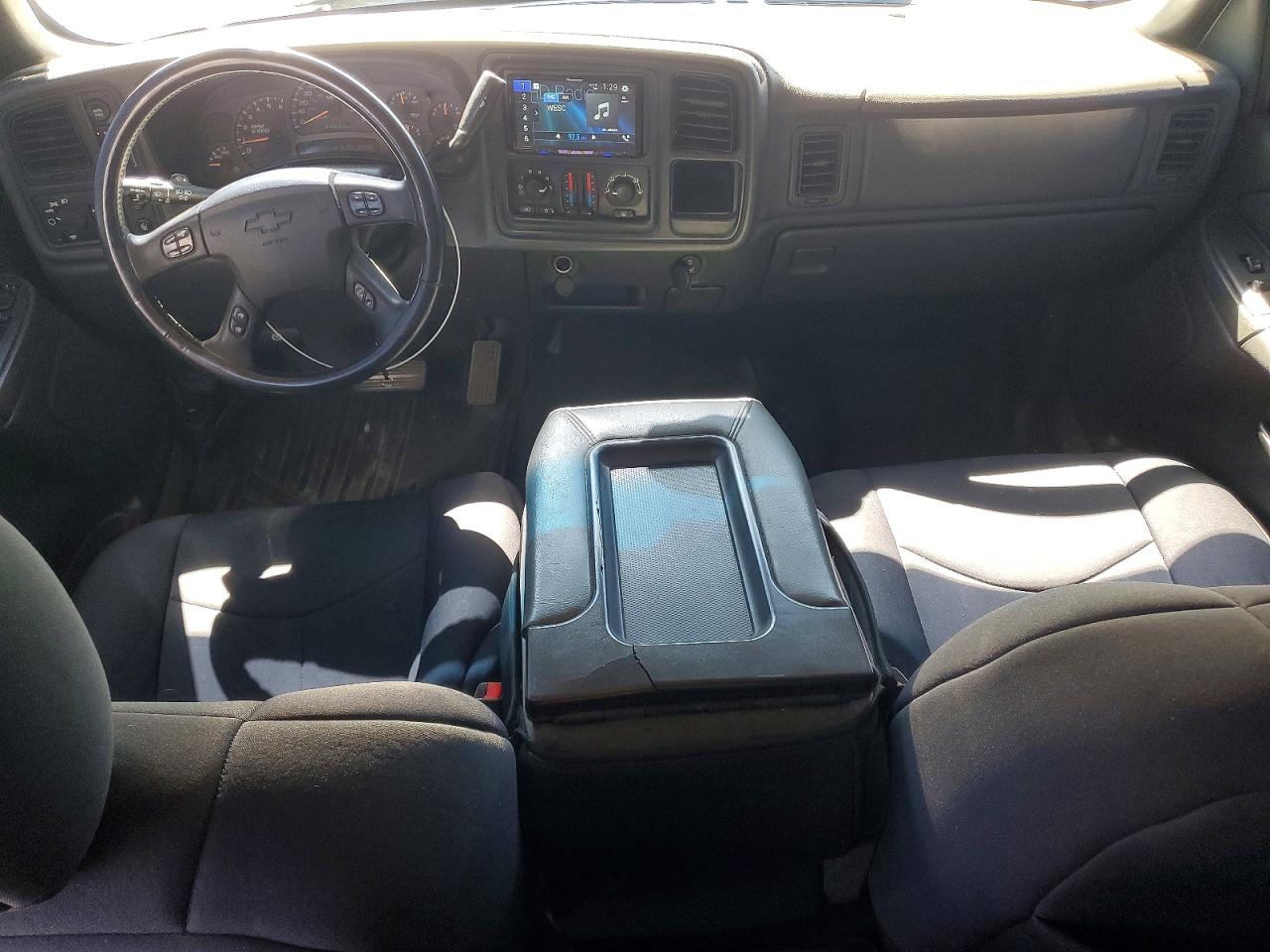 2004 CHEVROLET SILVERADO K2500 photo 8