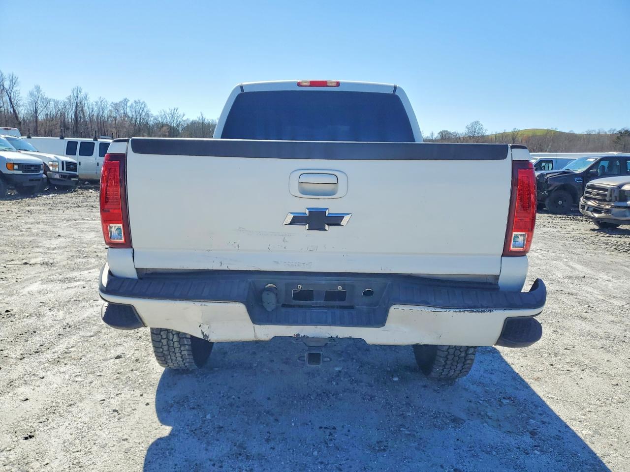 2004 CHEVROLET SILVERADO K2500 photo 6