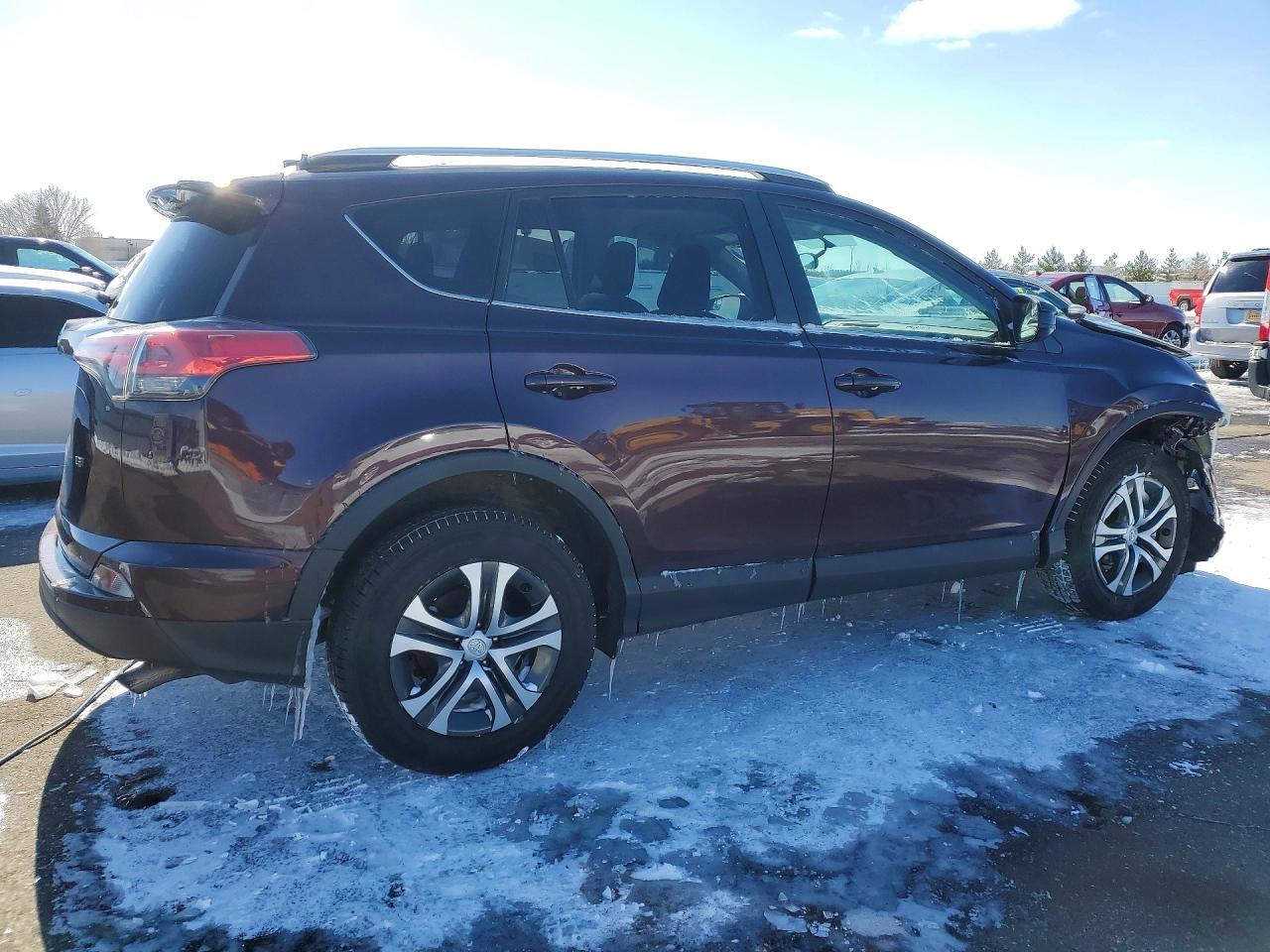 2016 TOYOTA RAV4 LE photo 3