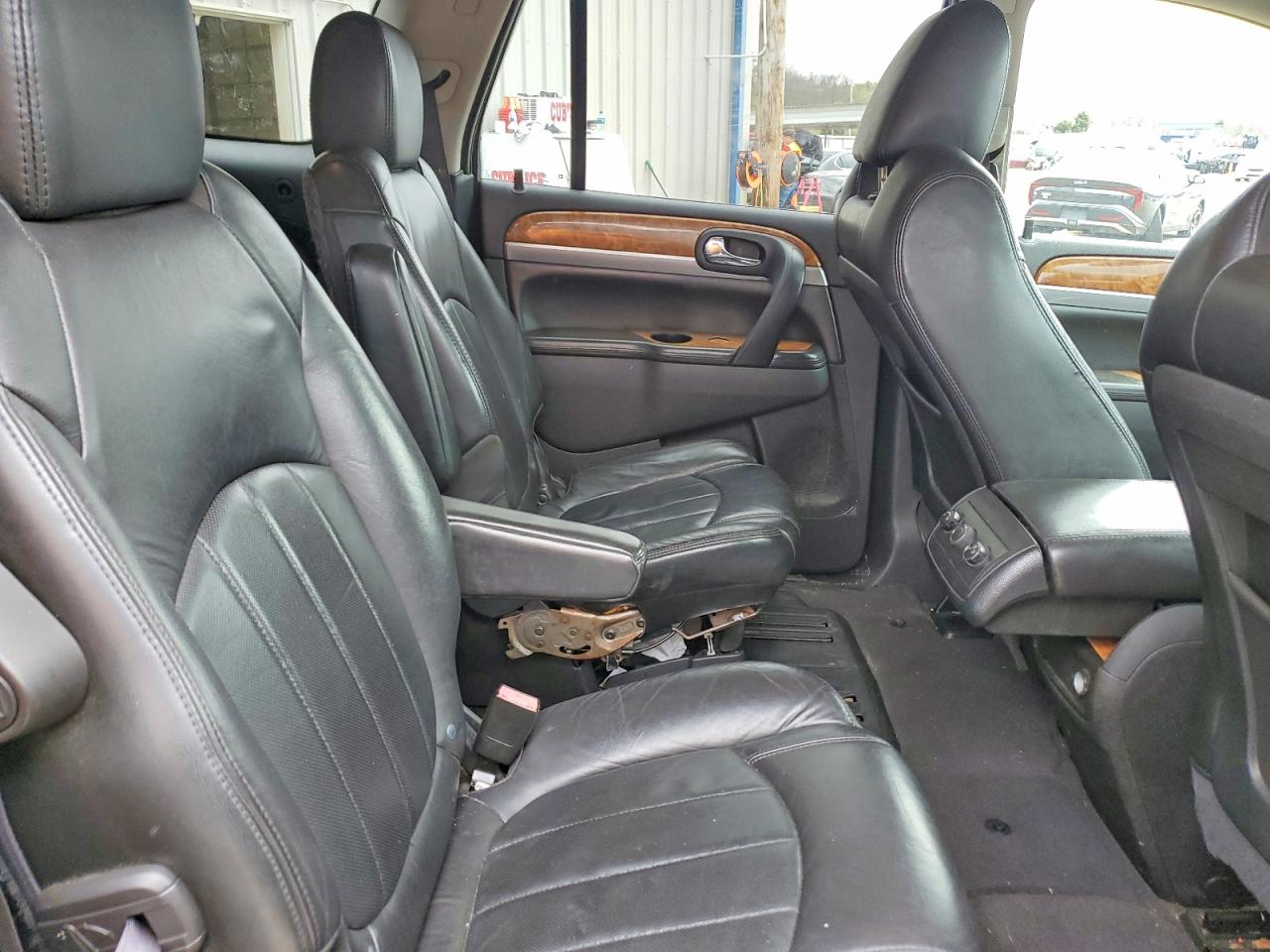 2011 BUICK ENCLAVE CXL photo 21