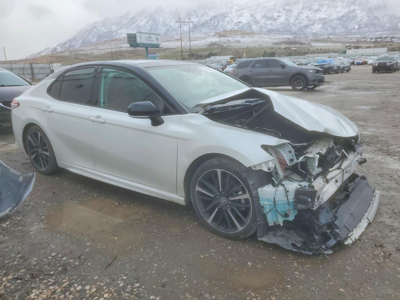 2020 TOYOTA CAMRY XSE V6 photo 7