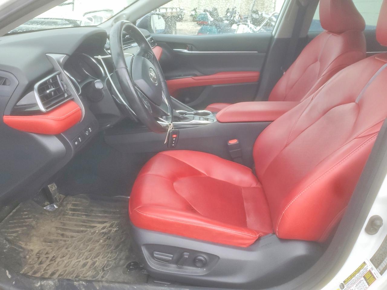 2020 TOYOTA CAMRY XSE V6 photo 13