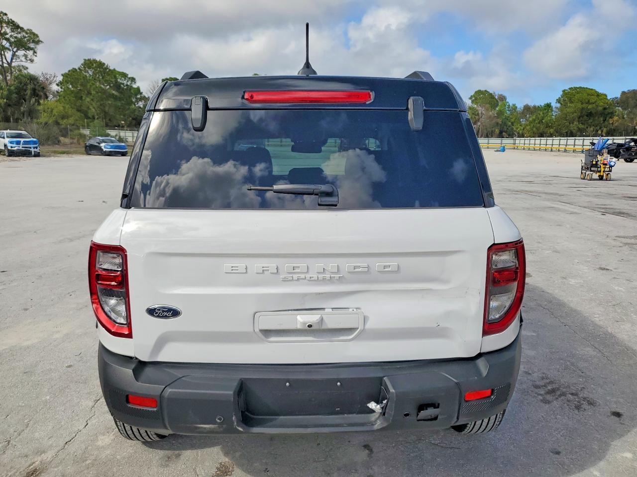 2025 FORD BRONCO SPORT OUTER BANKS photo 11