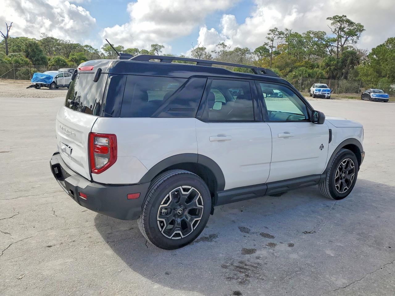 2025 FORD BRONCO SPORT OUTER BANKS photo 5