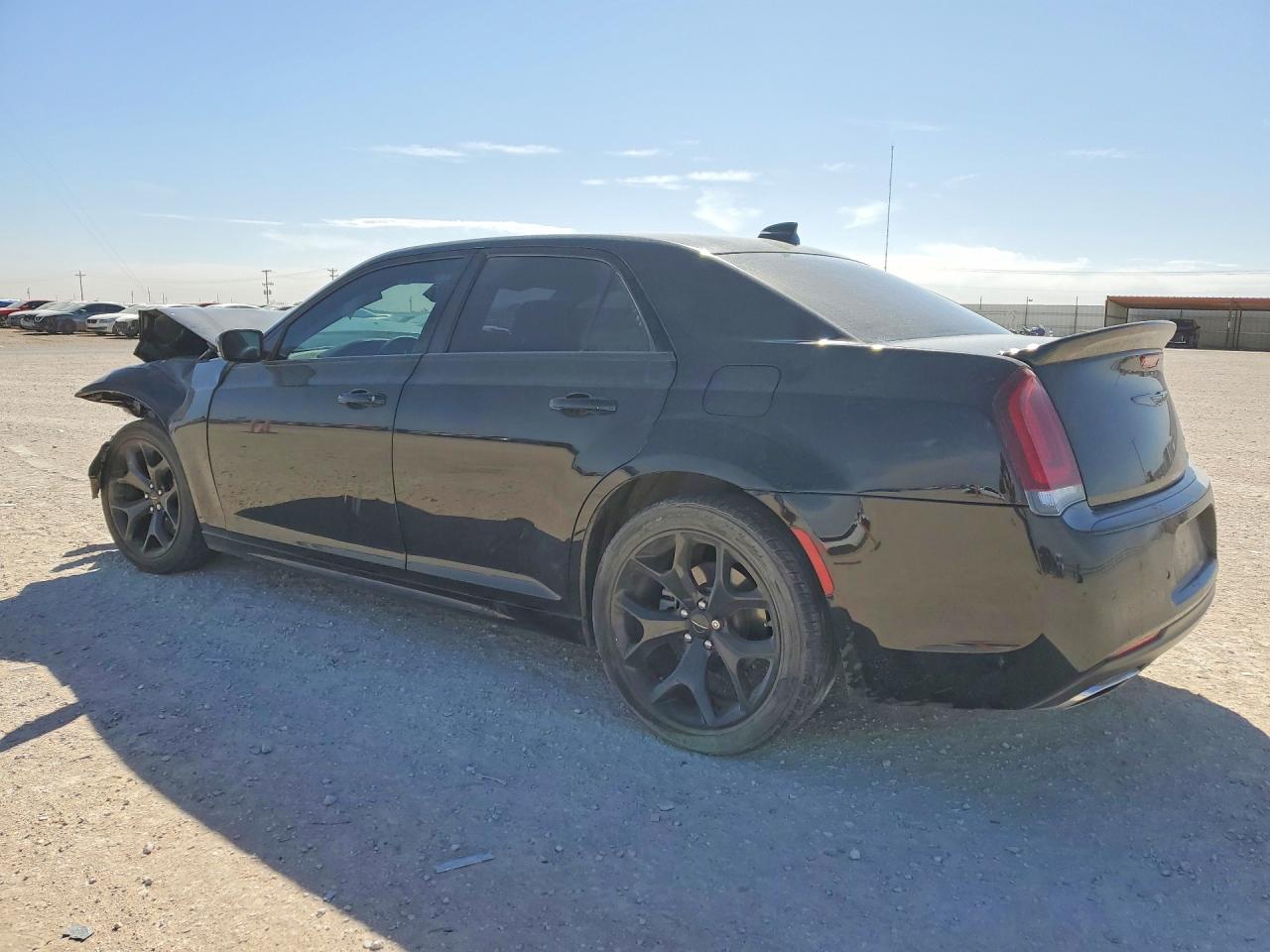 2022 CHRYSLER 300 TOURING L photo 3