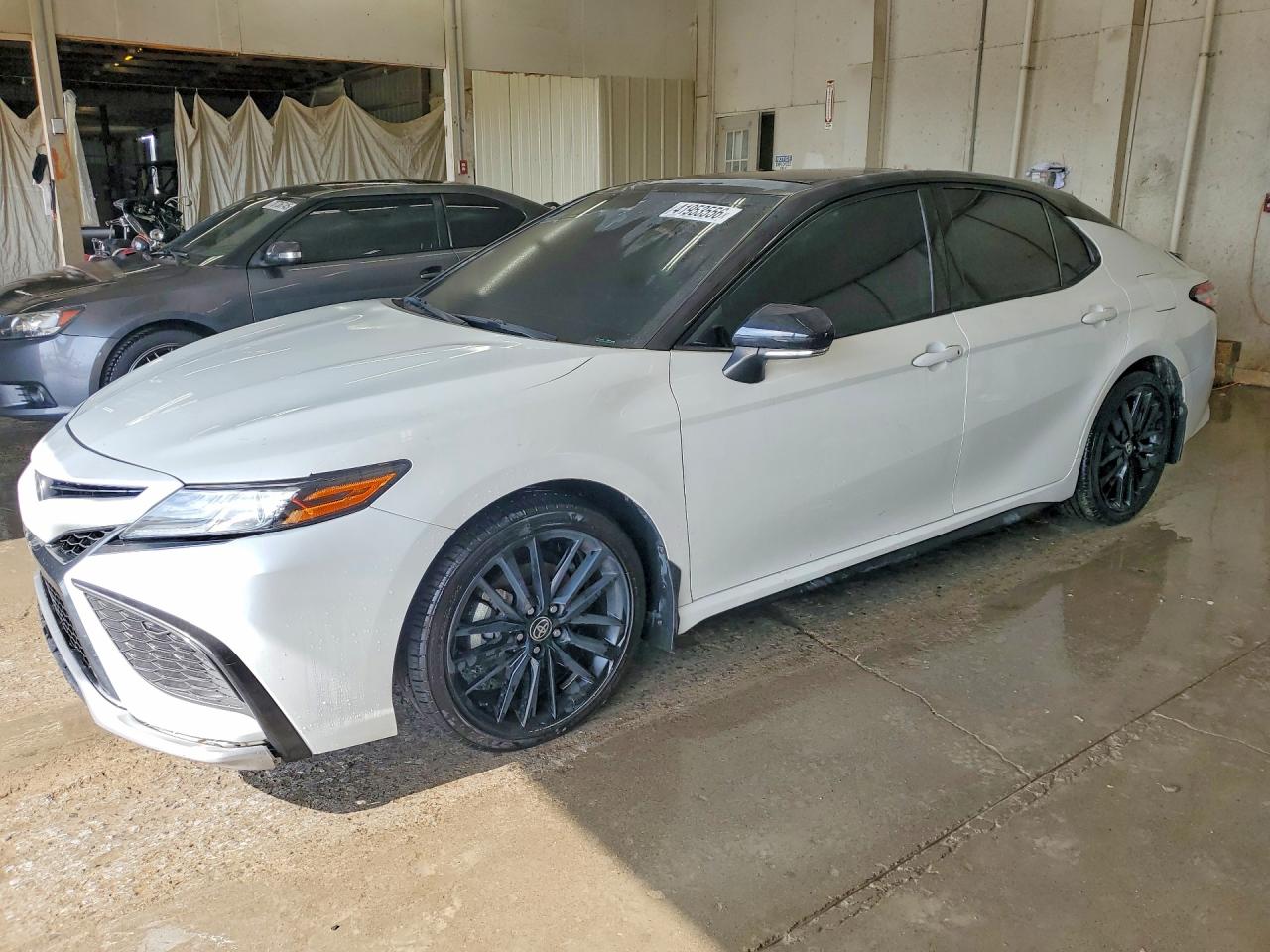 2021 TOYOTA CAMRY XSE photo 2