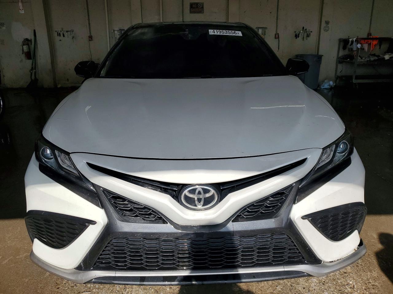 2021 TOYOTA CAMRY XSE photo 9