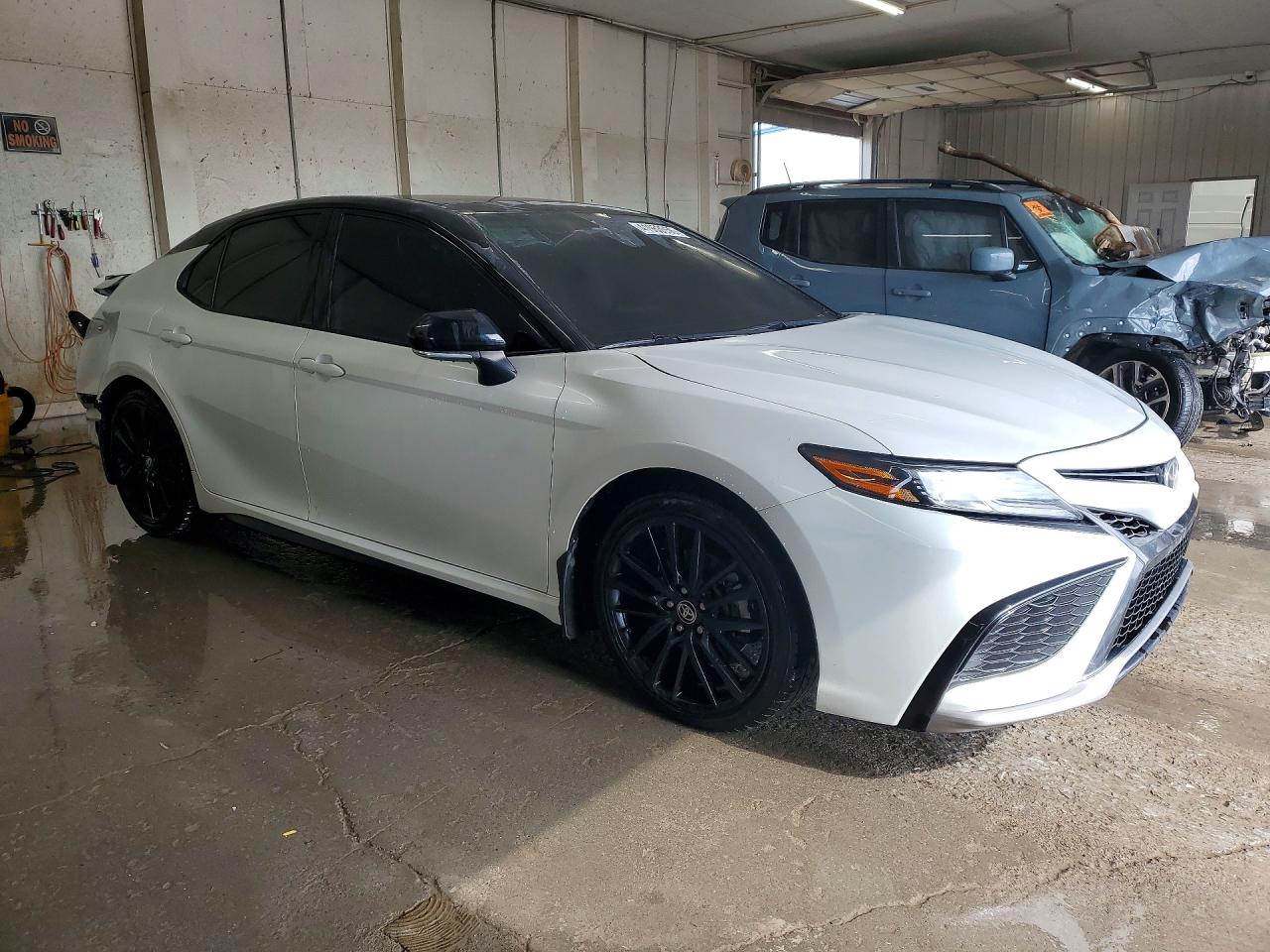 2021 TOYOTA CAMRY XSE photo 7