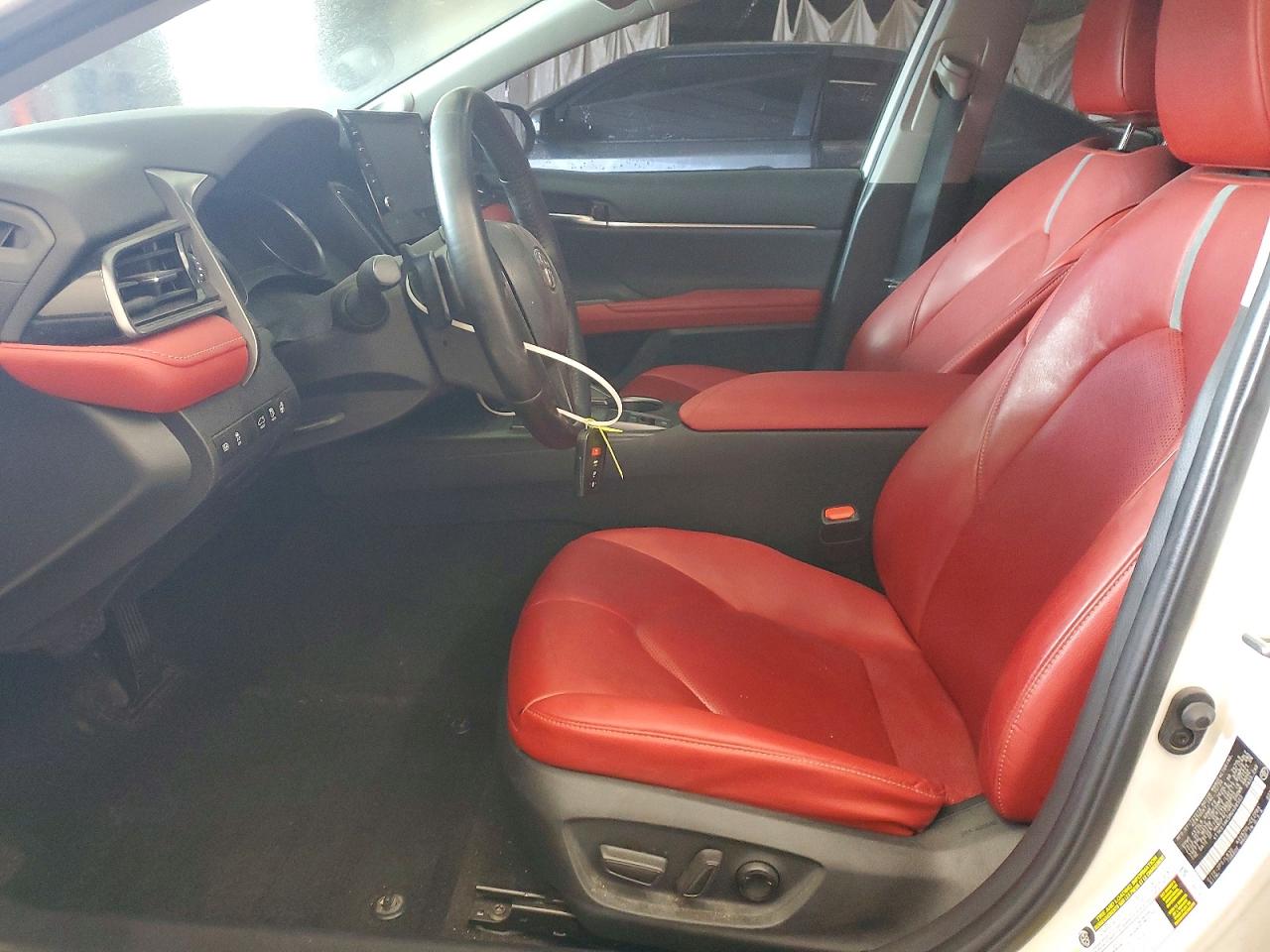 2021 TOYOTA CAMRY XSE photo 13