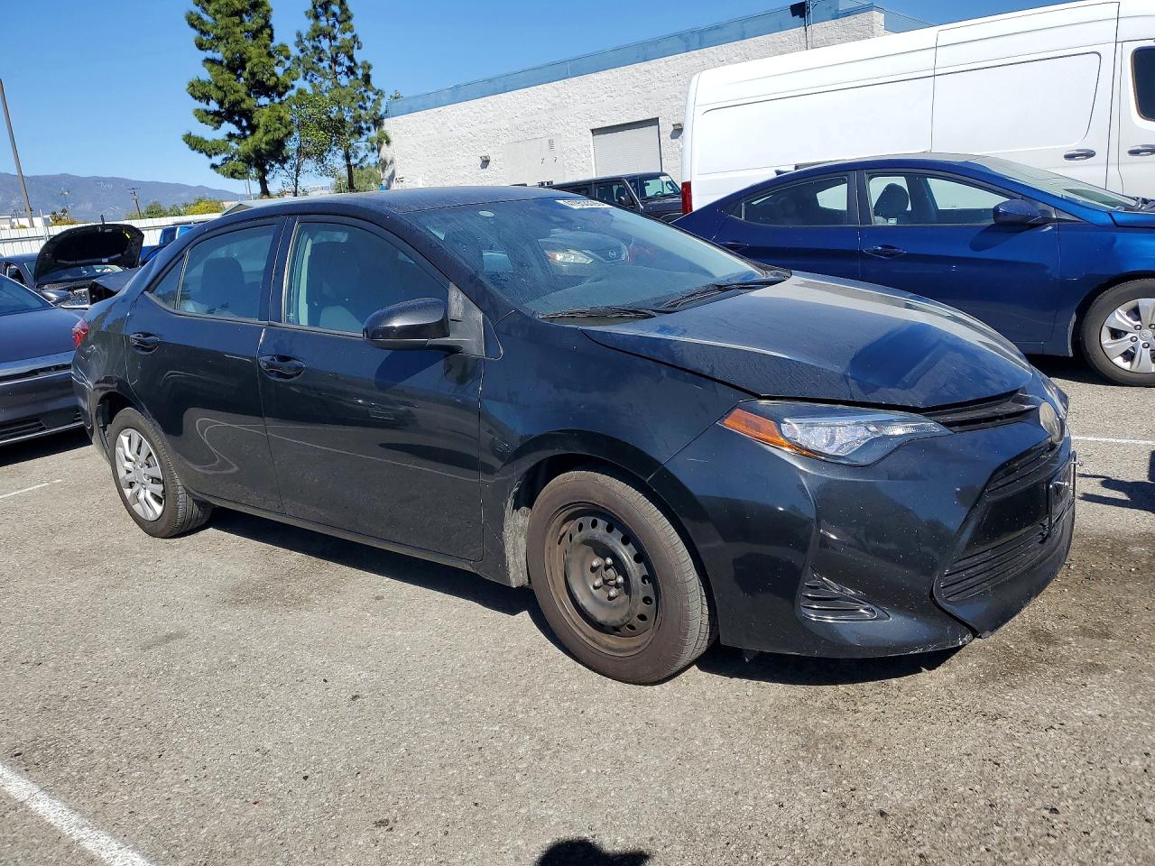 2017 TOYOTA COROLLA LE photo 7