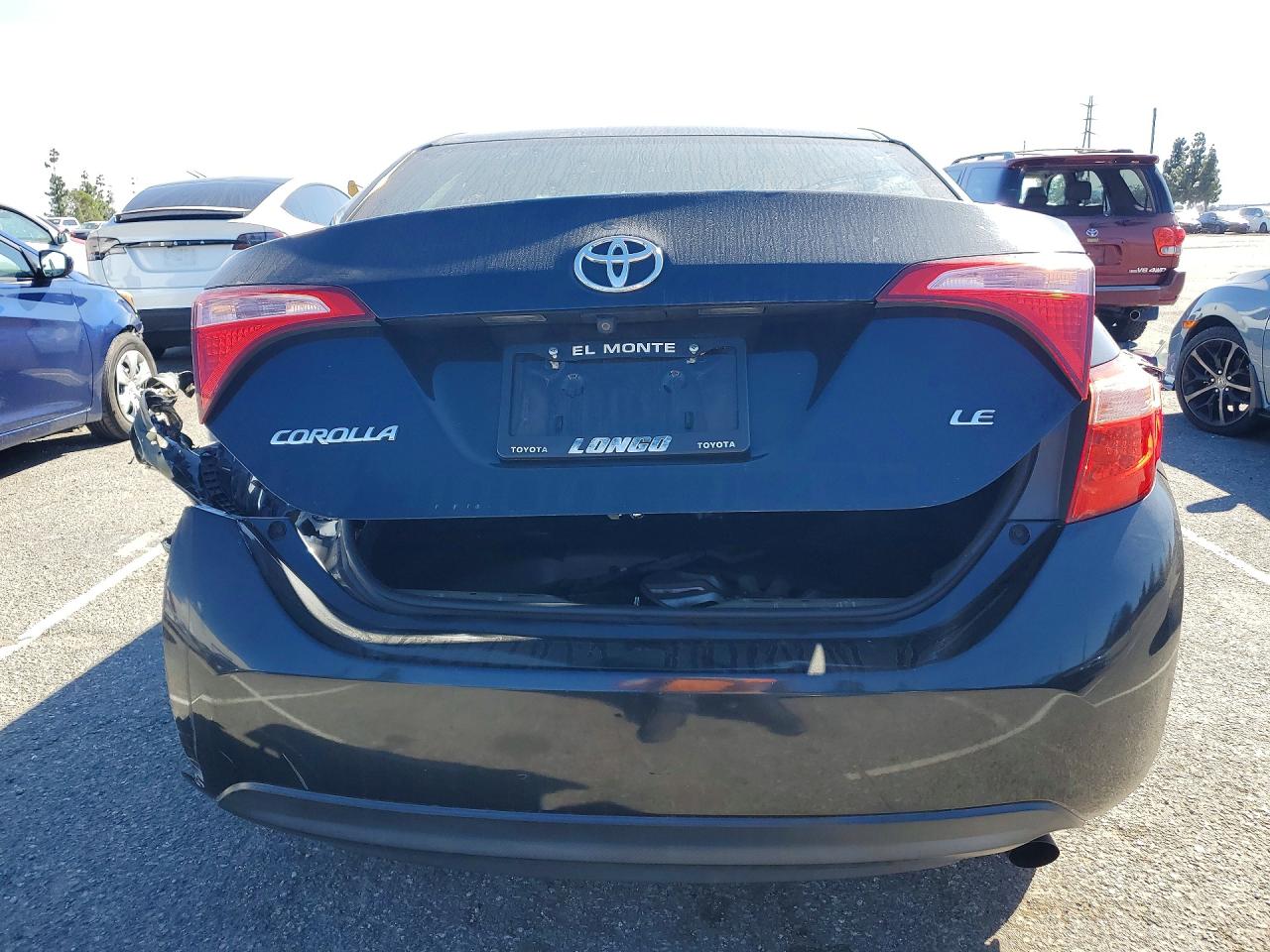 2017 TOYOTA COROLLA LE photo 11