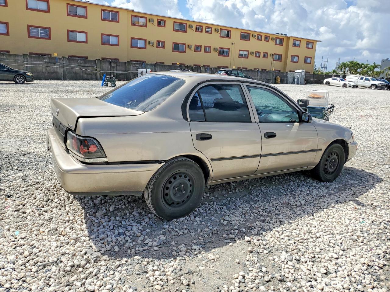 1997 TOYOTA COROLLA BASE photo 5