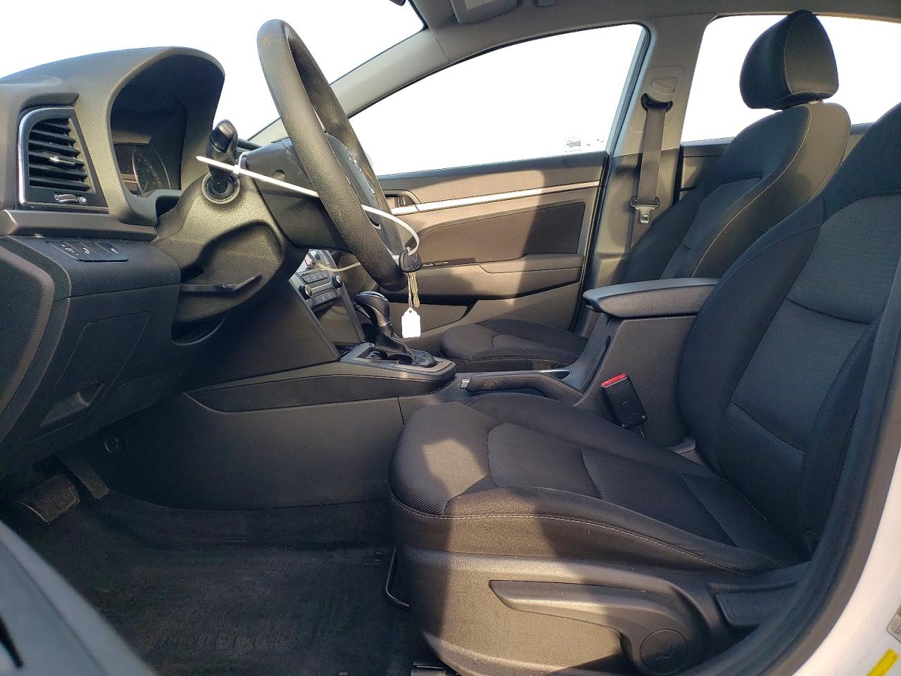2018 HYUNDAI ELANTRA SEL photo 13