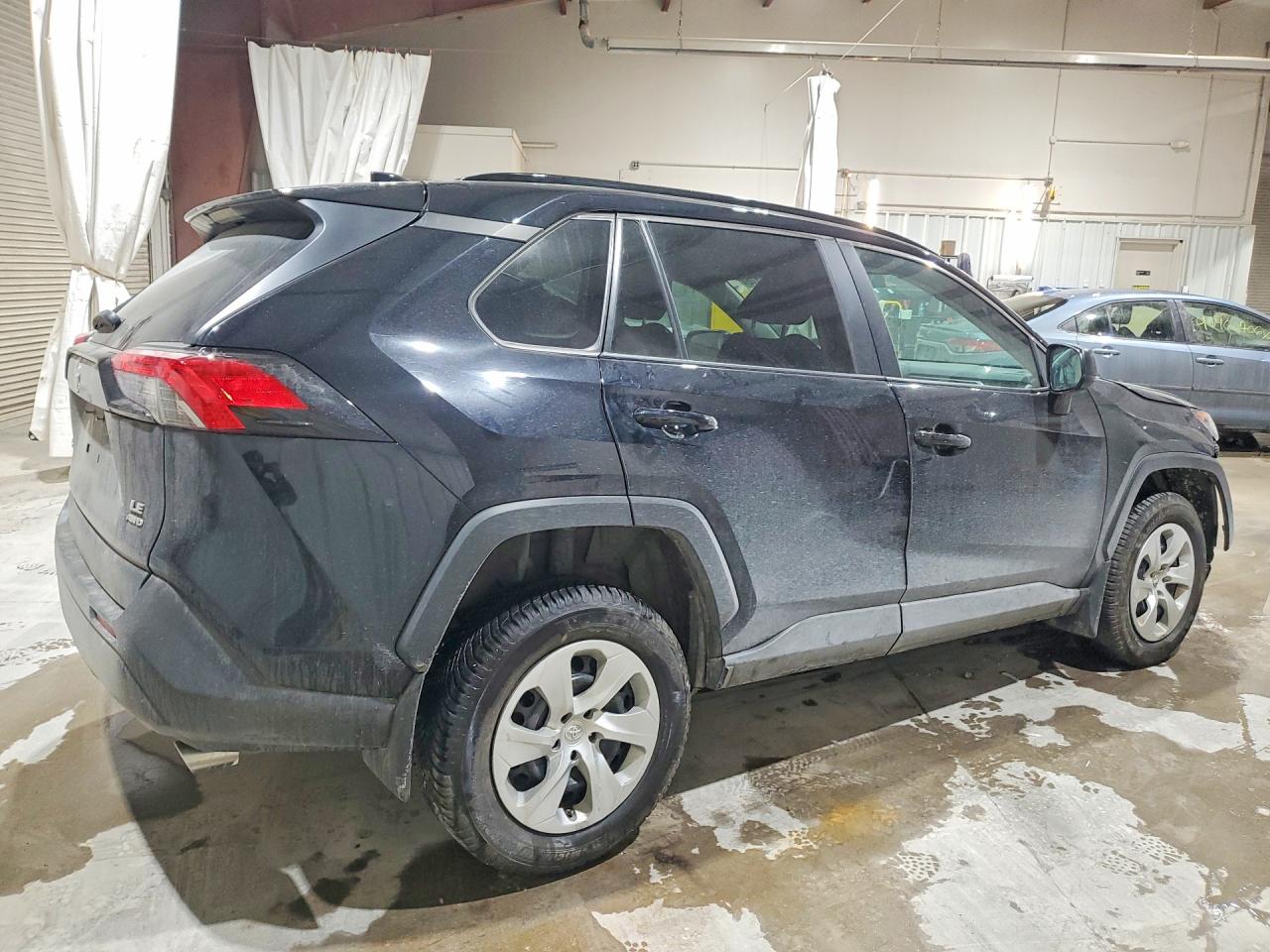 2019 TOYOTA RAV4 LE photo 7