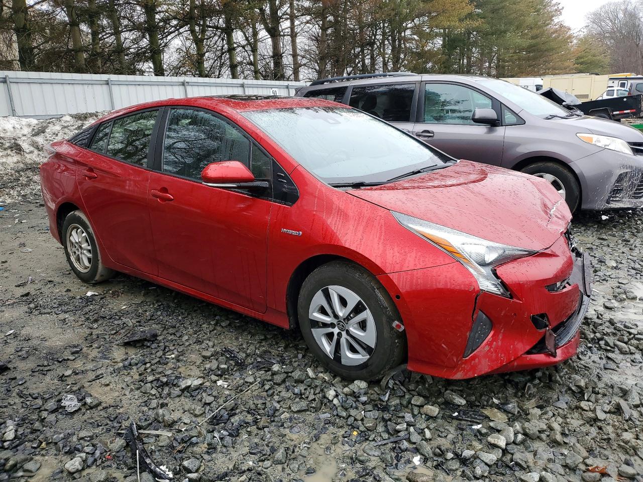 2017 TOYOTA PRIUS FOUR photo 4