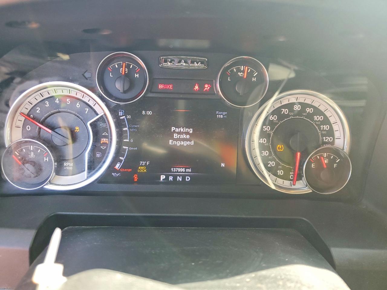 2017 RAM 1500 SLT photo 9