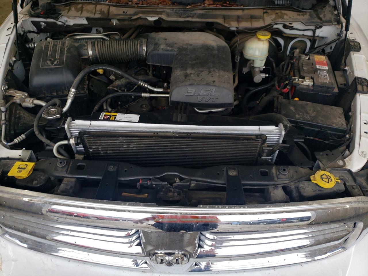 2017 RAM 1500 SLT photo 11
