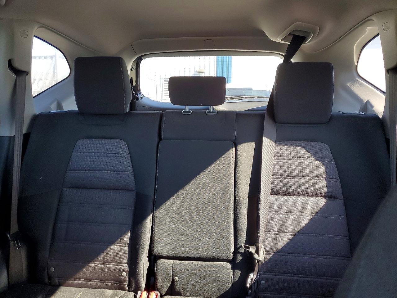 2017 HONDA CR-V LX photo 10