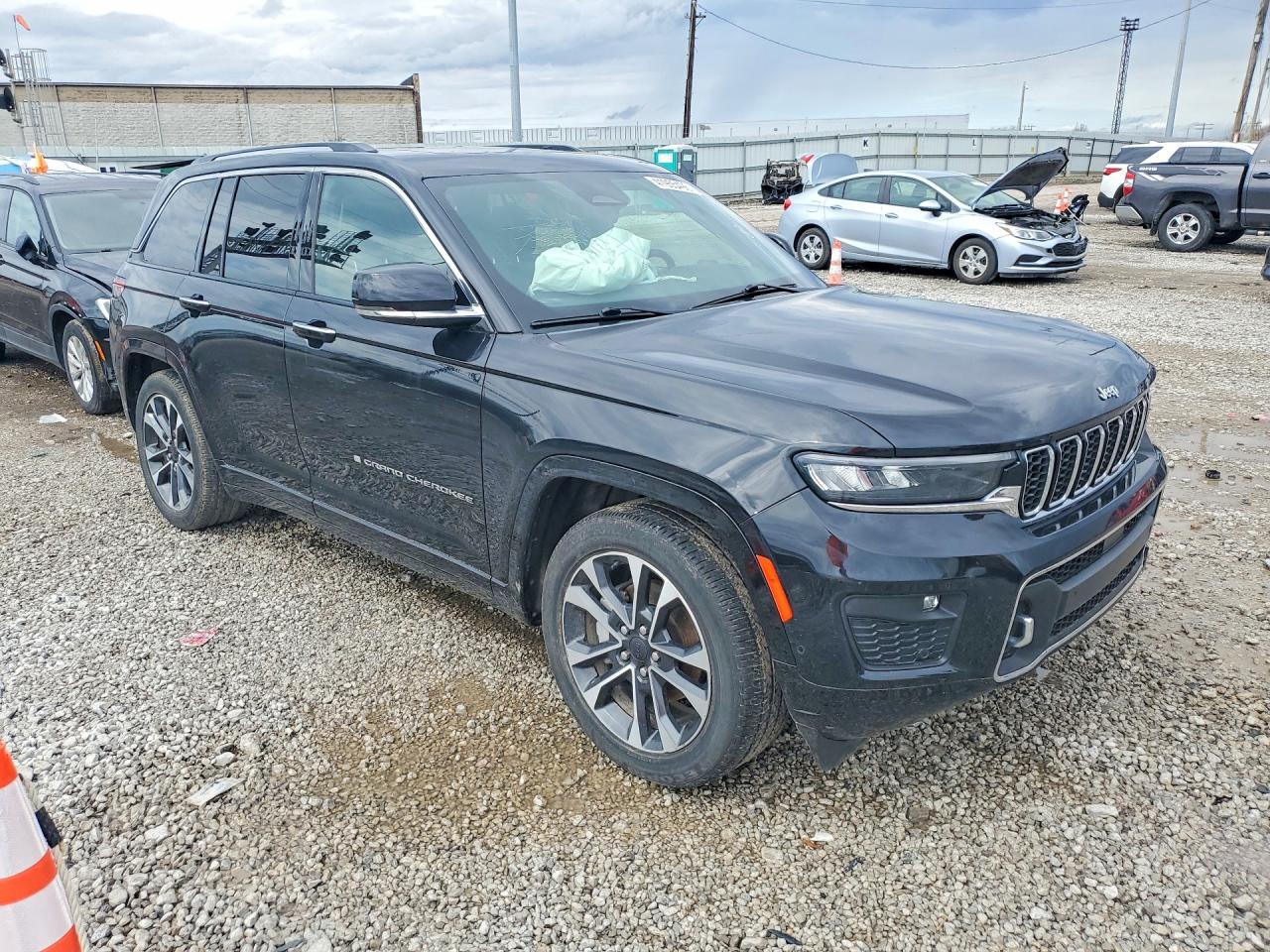 2023 JEEP GRAND CHEROKEE OVERLAND photo 7