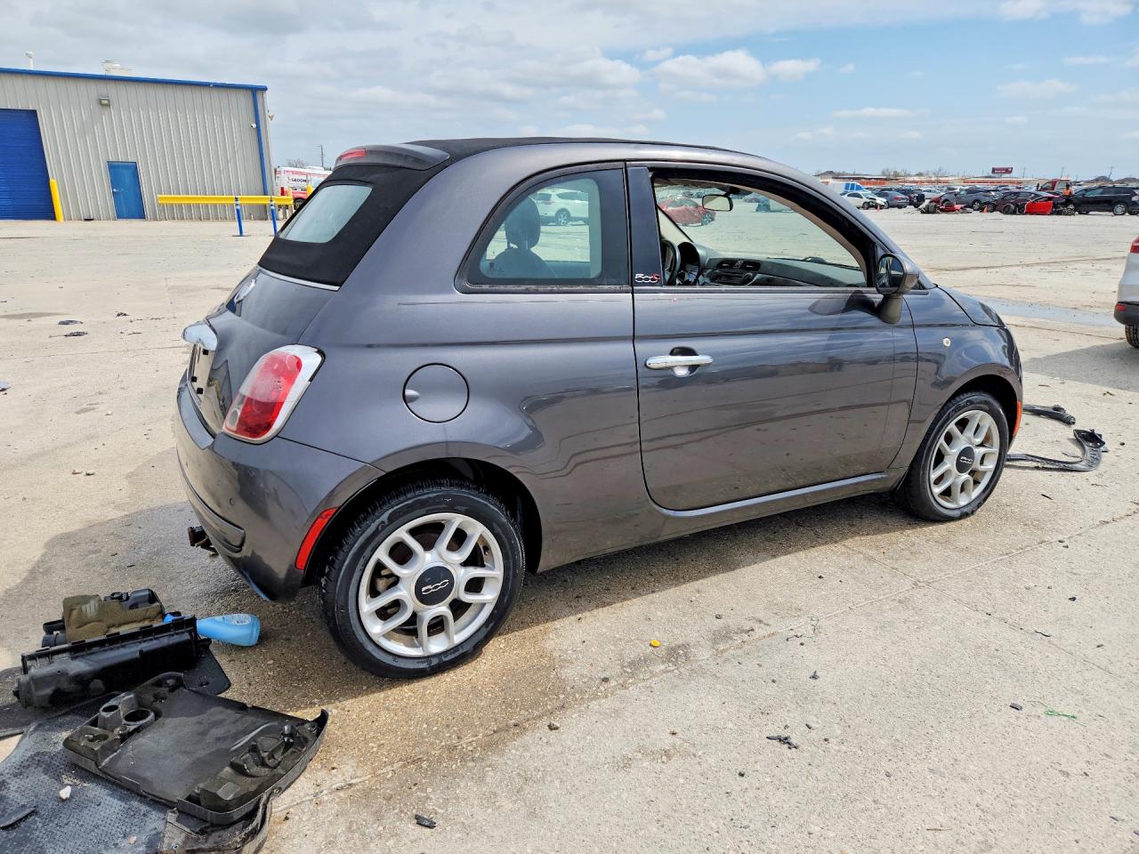 2015 FIAT 500 POP photo 3