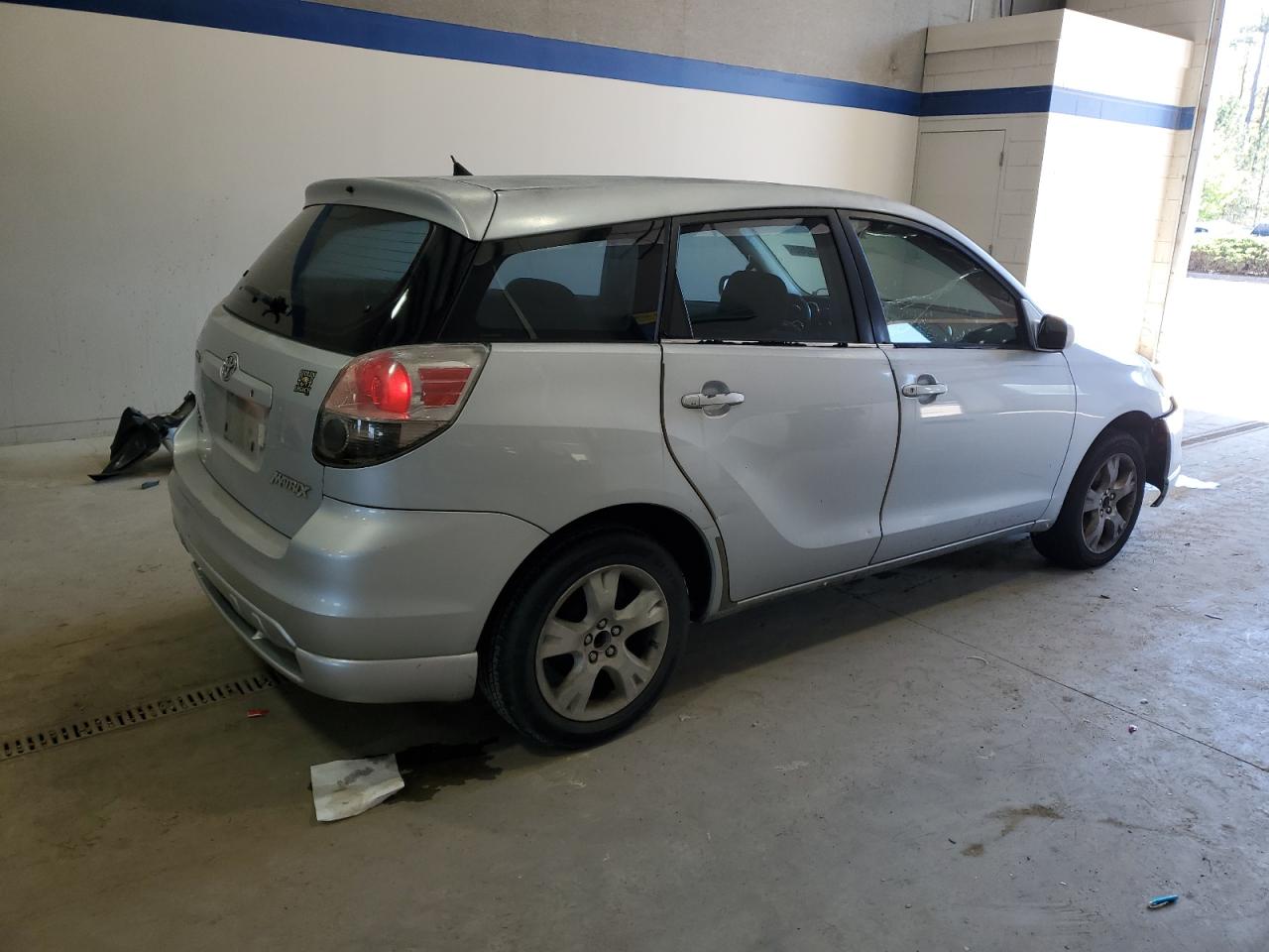 2005 TOYOTA COROLLA MATRIX XR photo 5