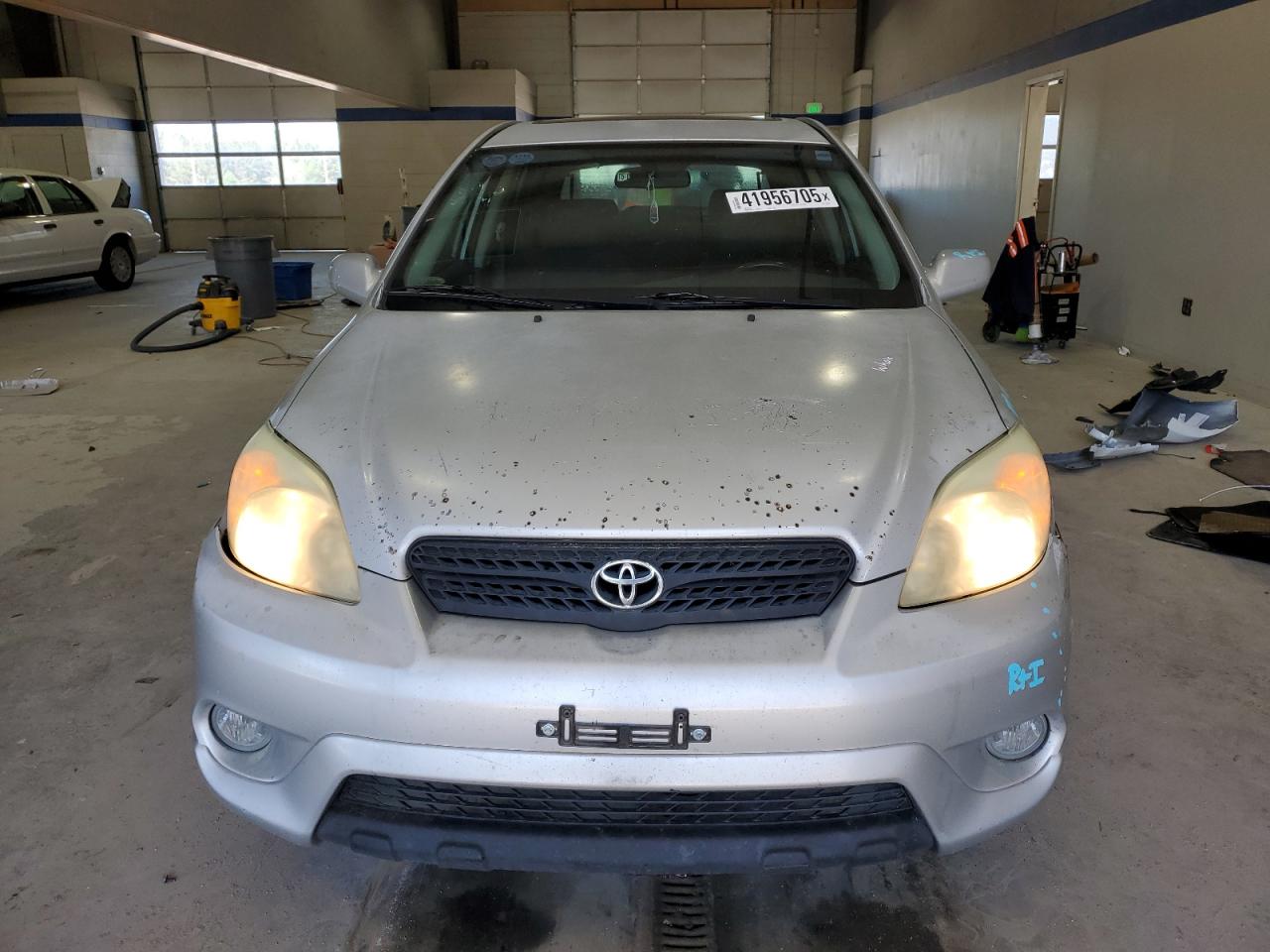 2005 TOYOTA COROLLA MATRIX XR photo 9