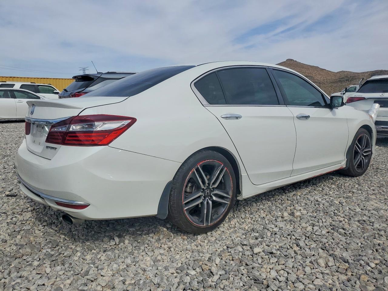 2017 HONDA ACCORD SPORT photo 3