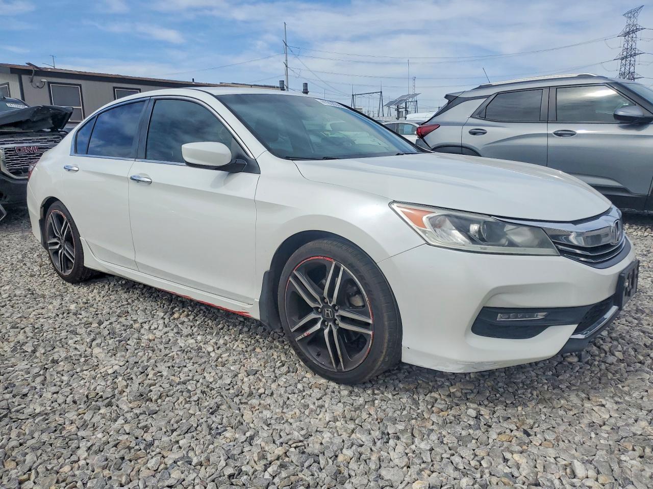 2017 HONDA ACCORD SPORT photo 4