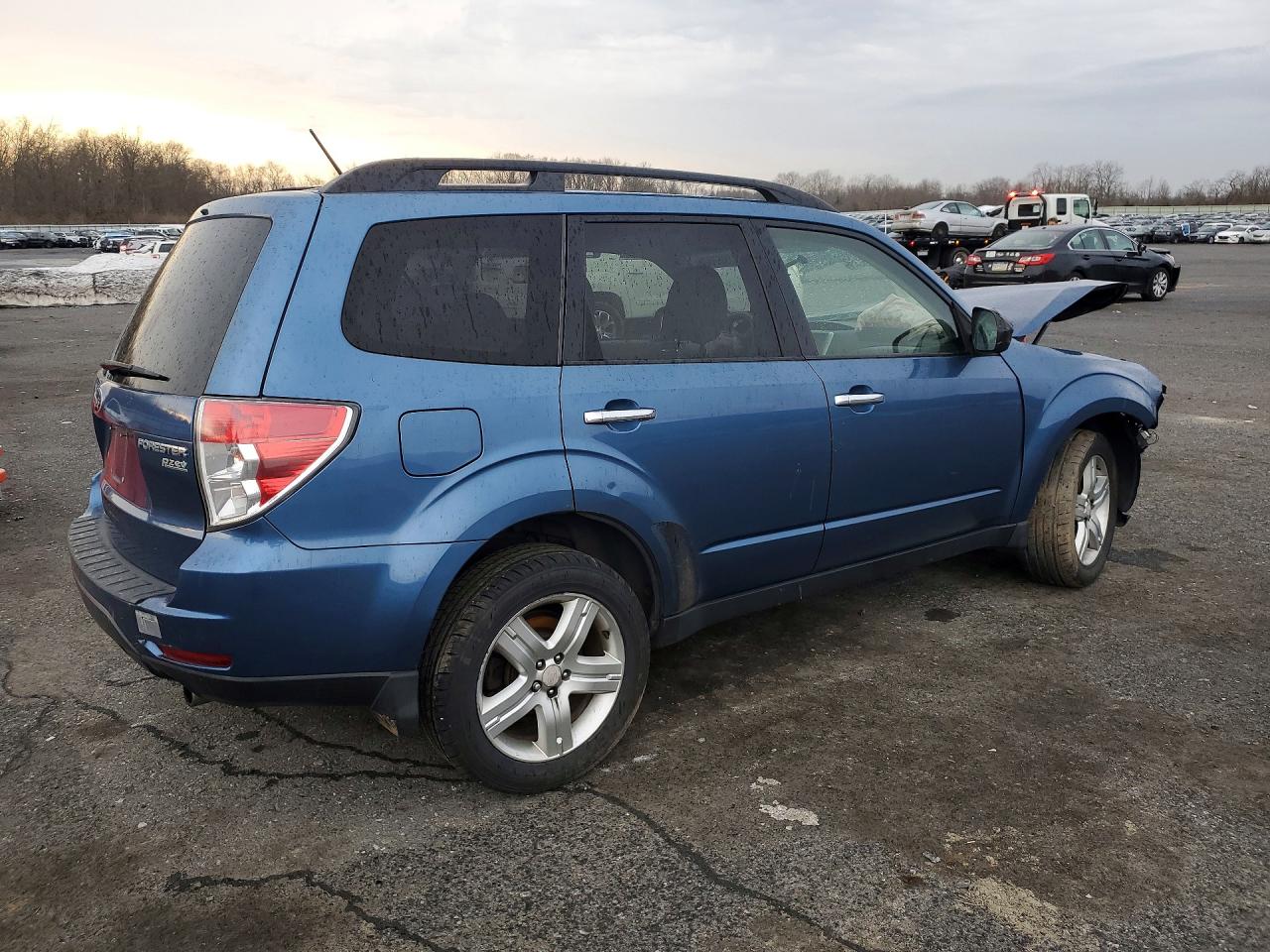 2010 SUBARU FORESTER photo 5