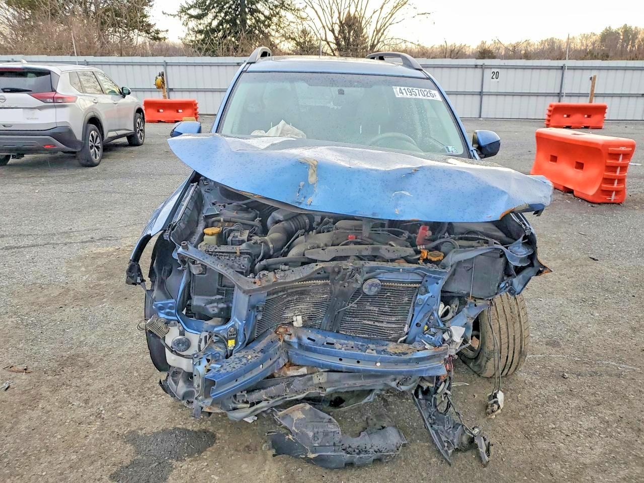 2010 SUBARU FORESTER photo 9