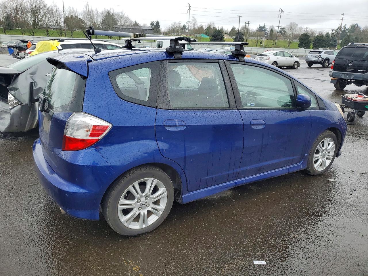 2011 HONDA FIT SPORT photo 3