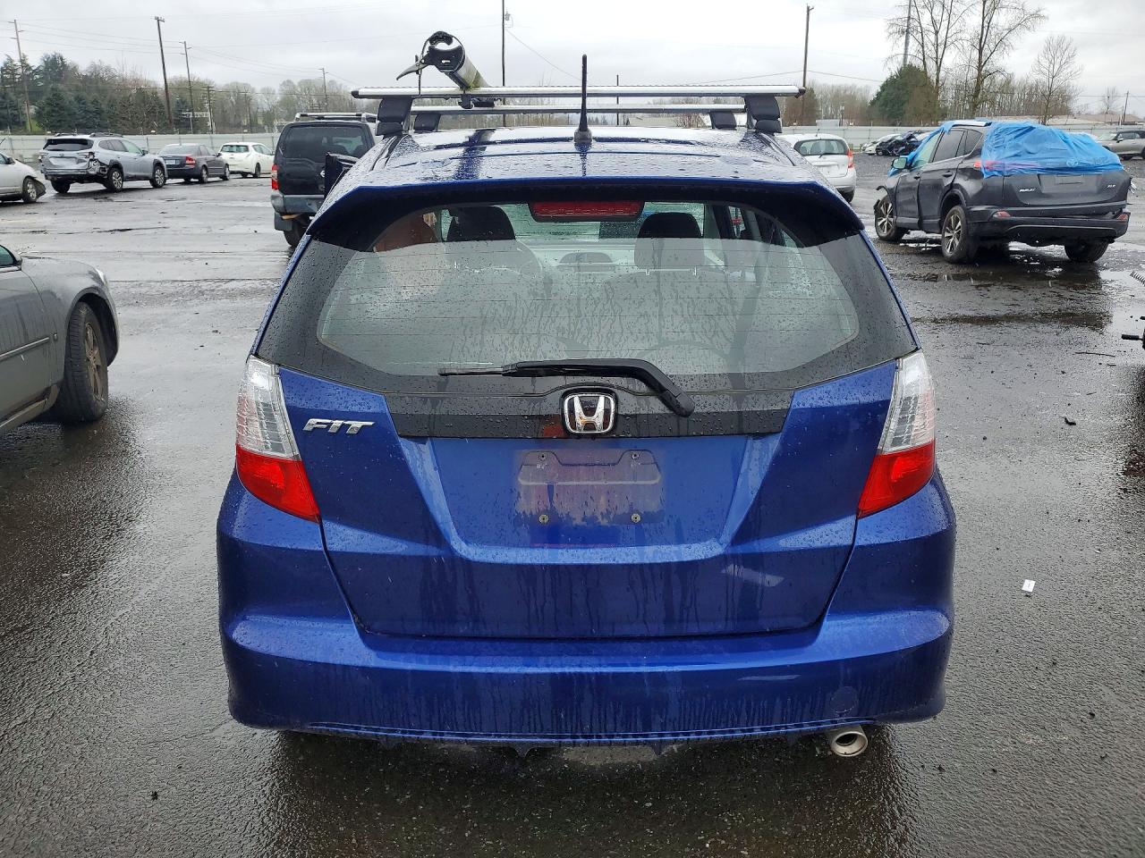 2011 HONDA FIT SPORT photo 6