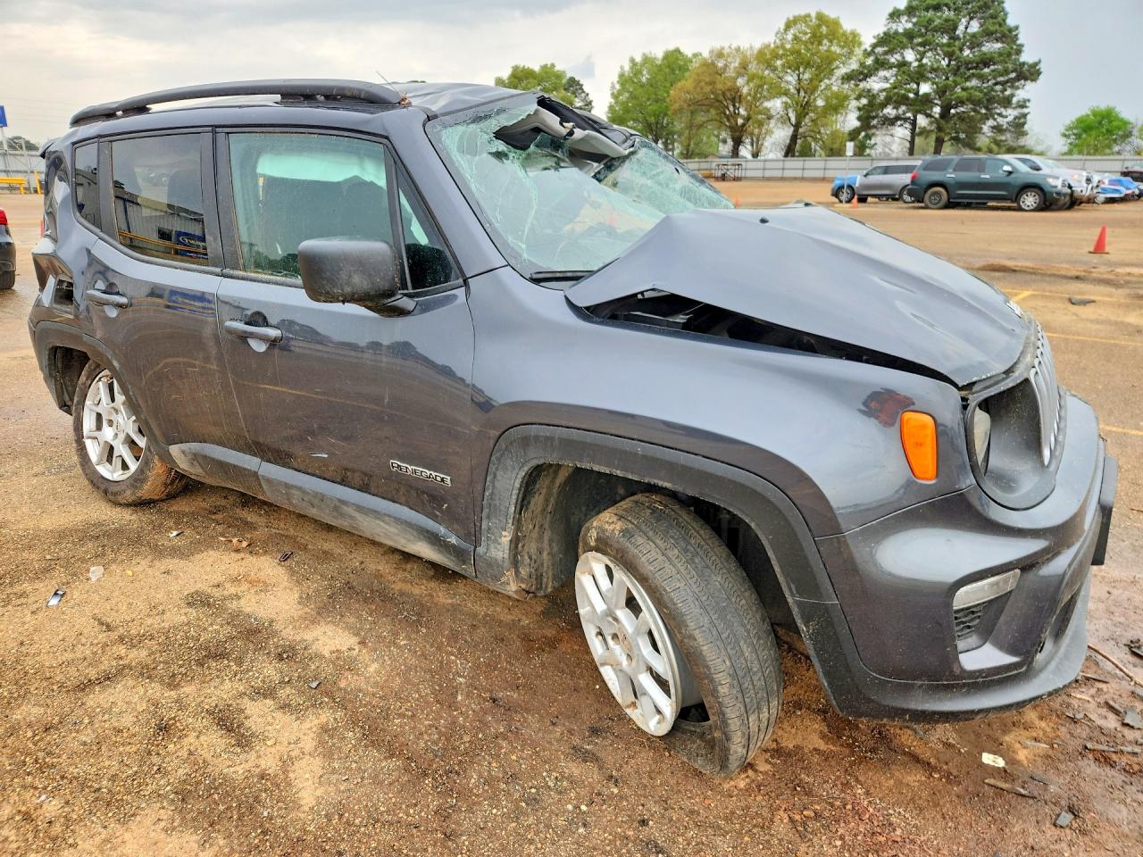 2023 JEEP RENEGADE LATITUDE photo 4