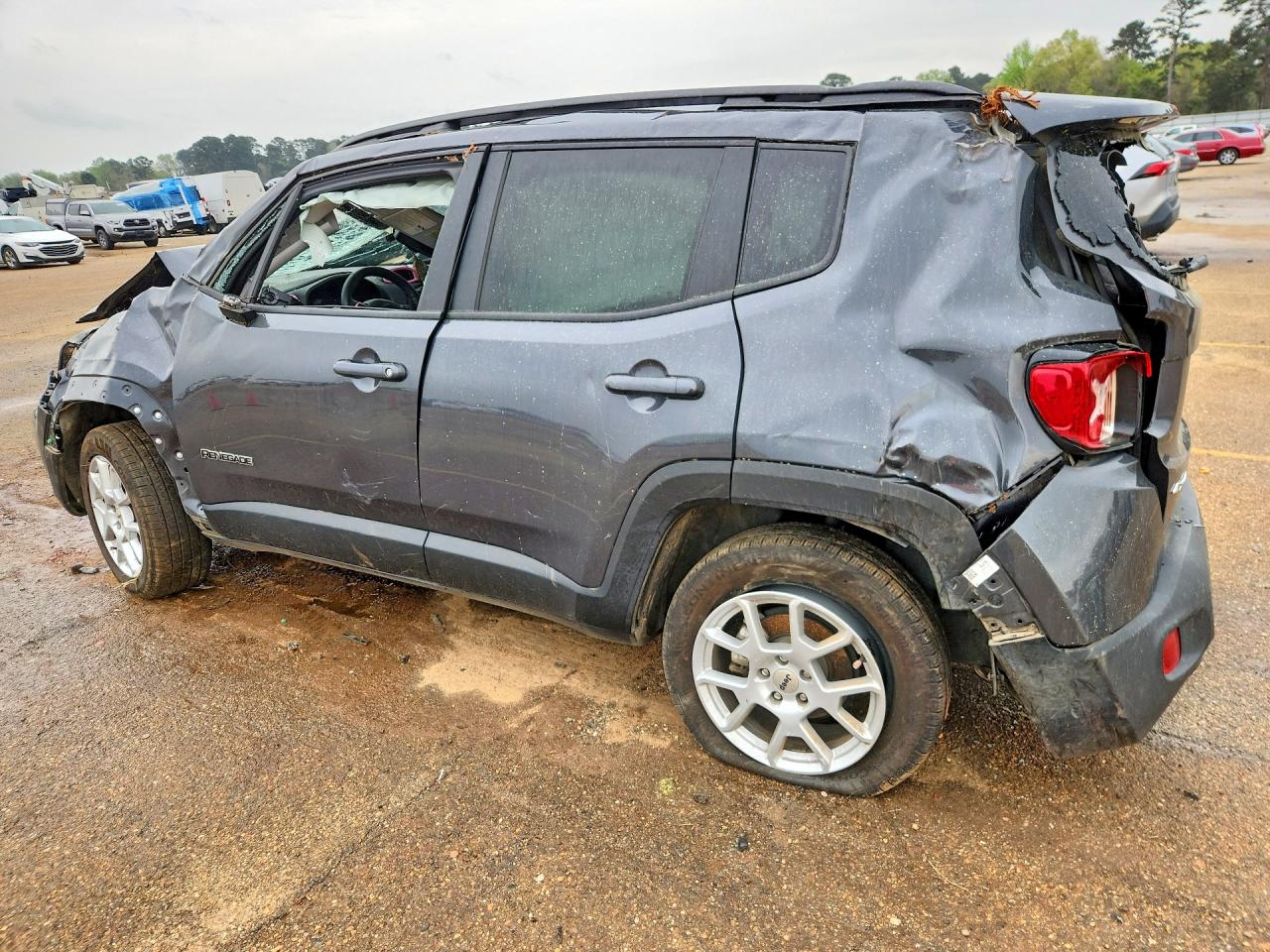 2023 JEEP RENEGADE LATITUDE photo 2
