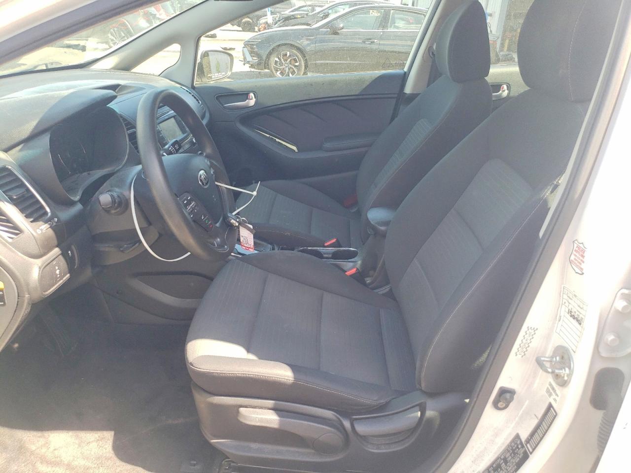 2017 KIA FORTE LX photo 13