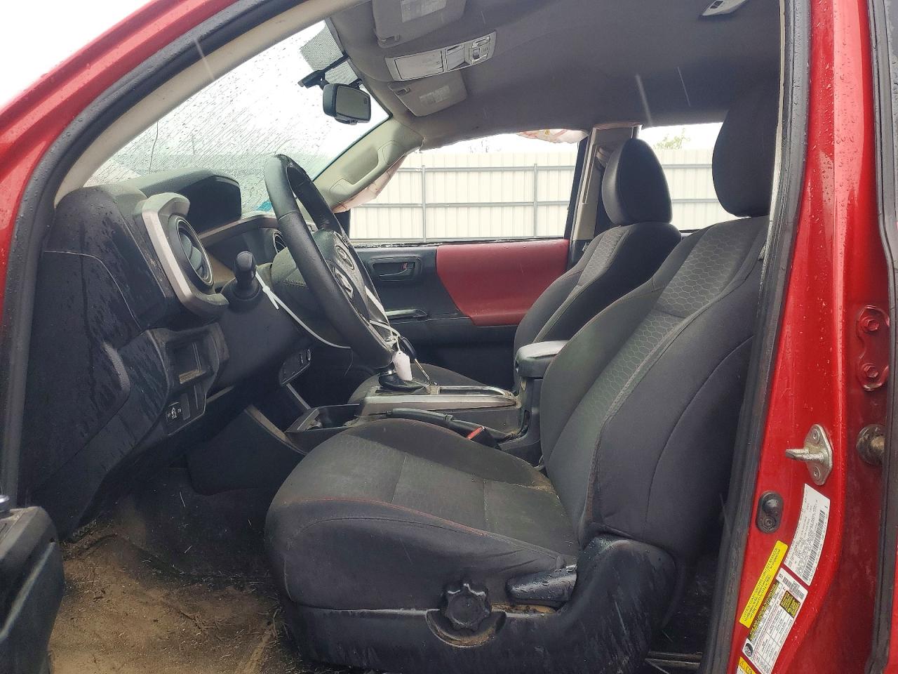 2017 TOYOTA TACOMA SR5 V6 photo 19