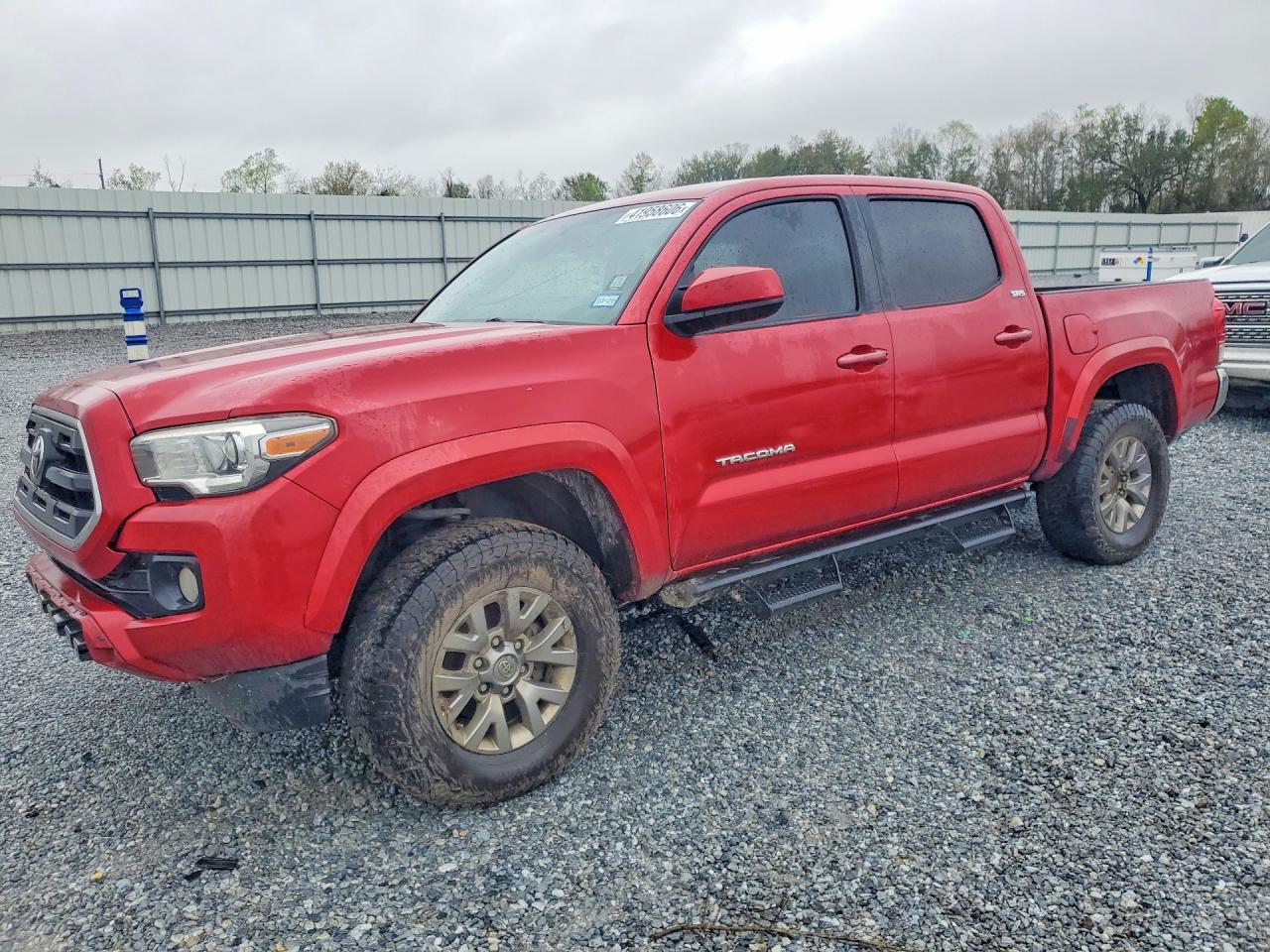 2017 TOYOTA TACOMA