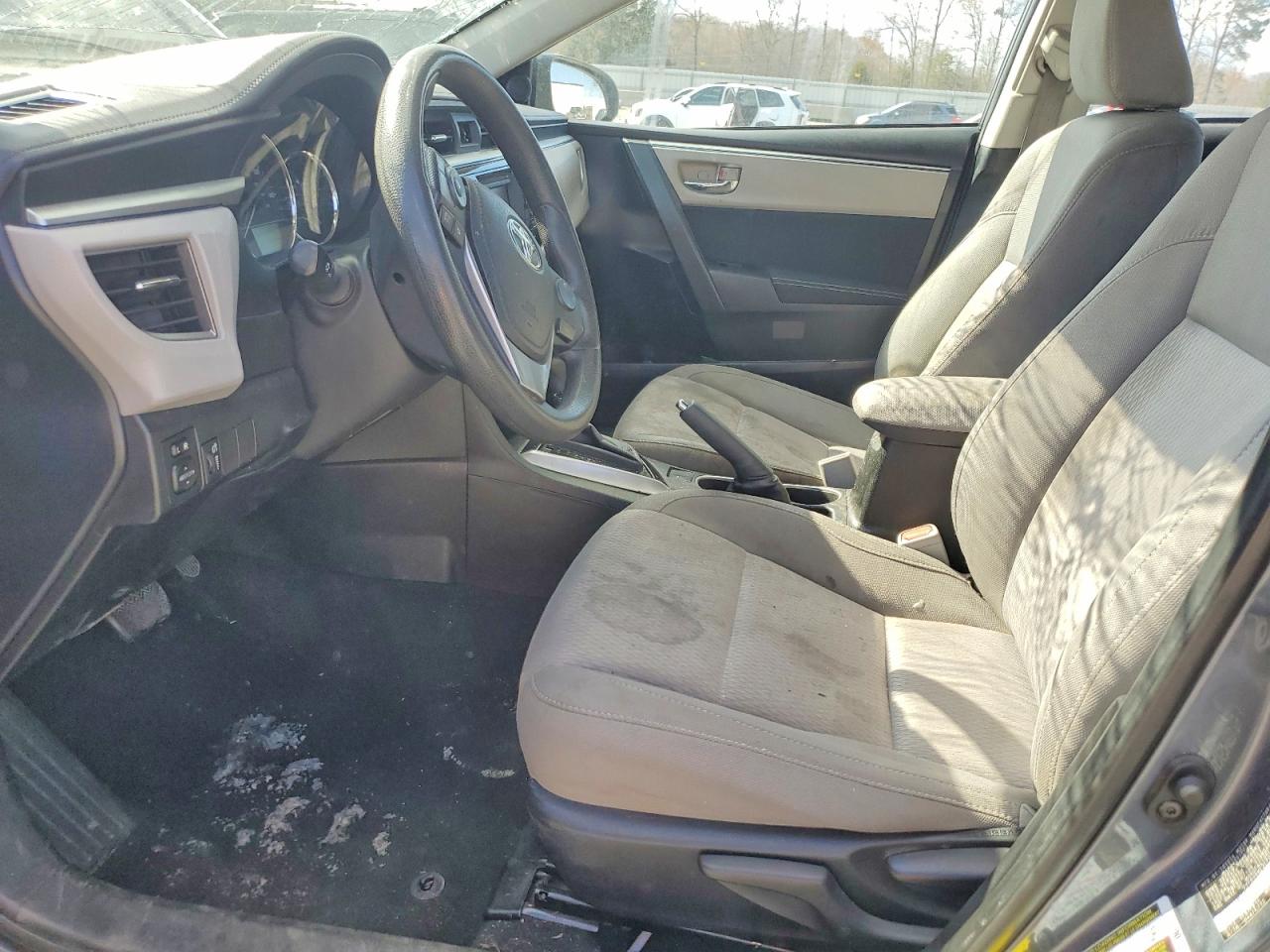 2014 TOYOTA COROLLA L photo 13