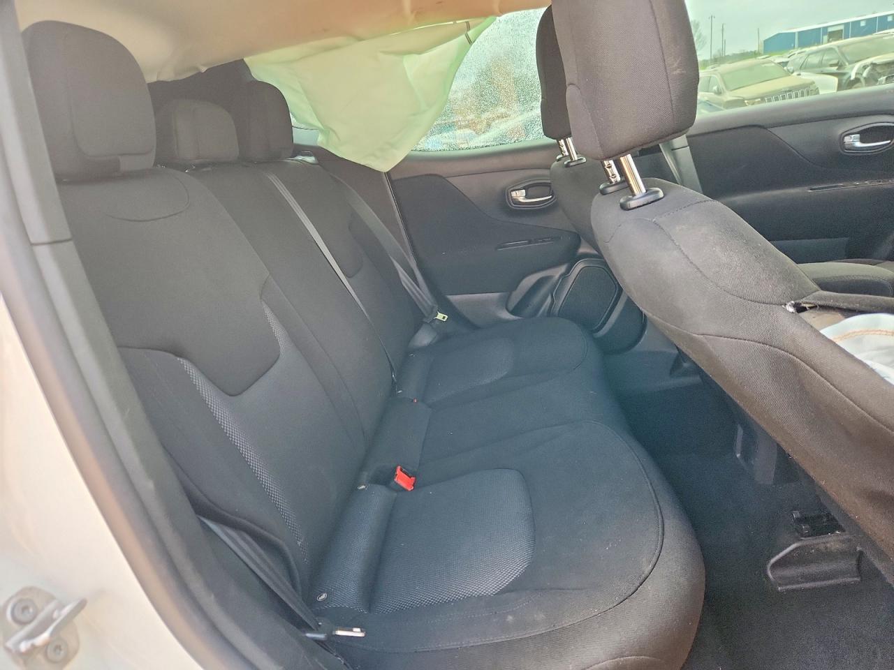 2020 JEEP RENEGADE SPORT photo 31