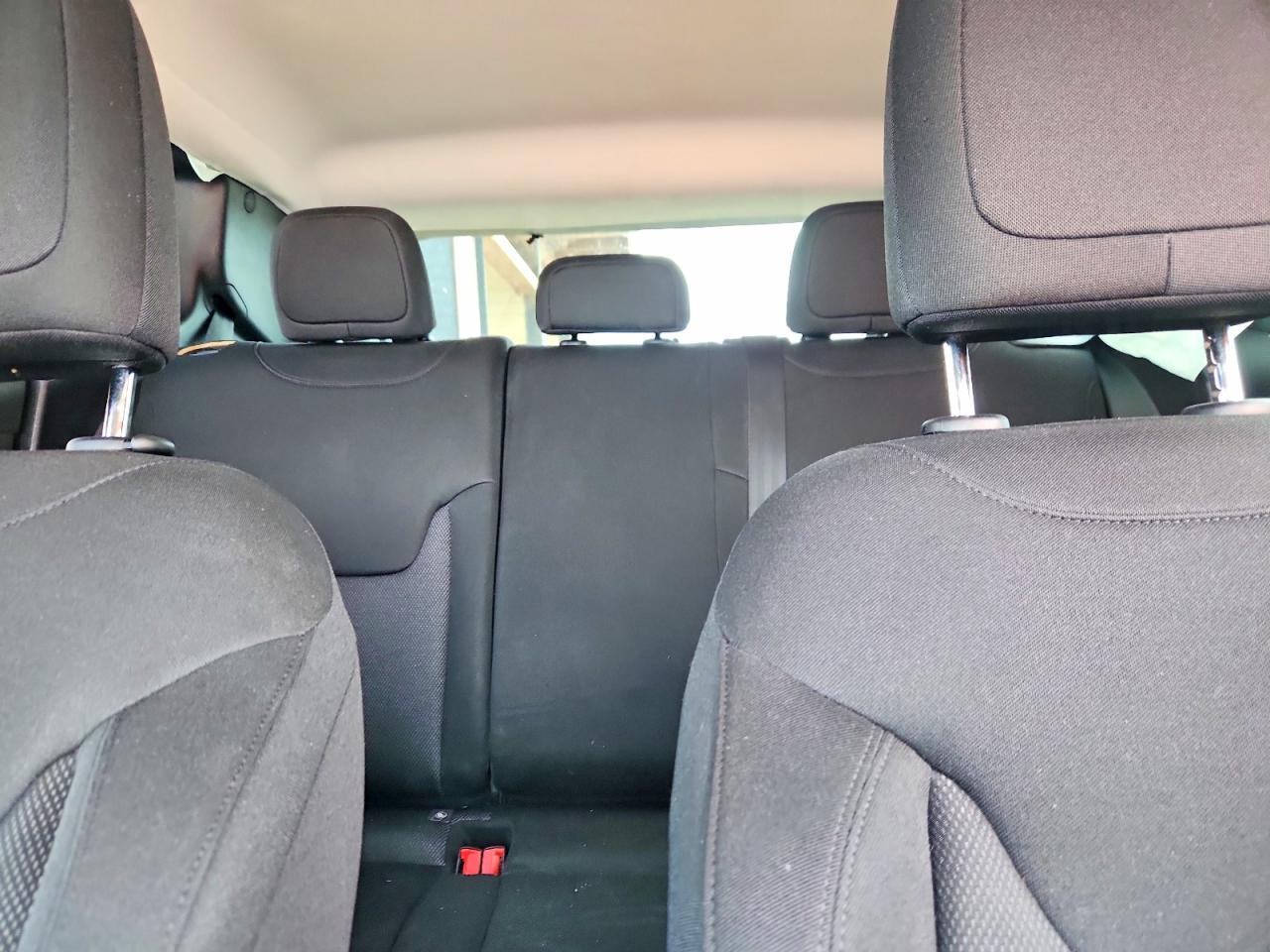 2020 JEEP RENEGADE SPORT photo 28